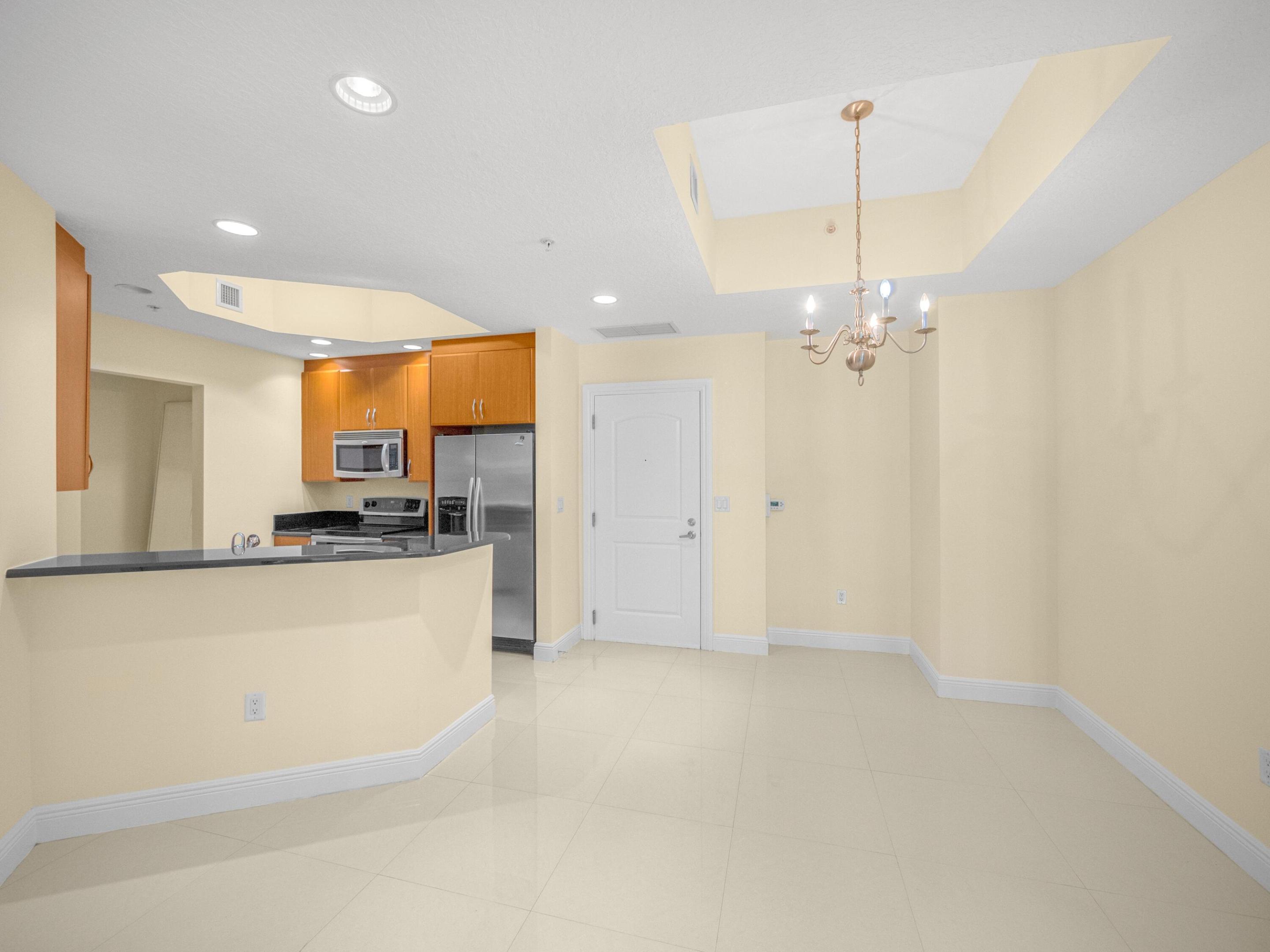 701 S Olive Avenue 1012