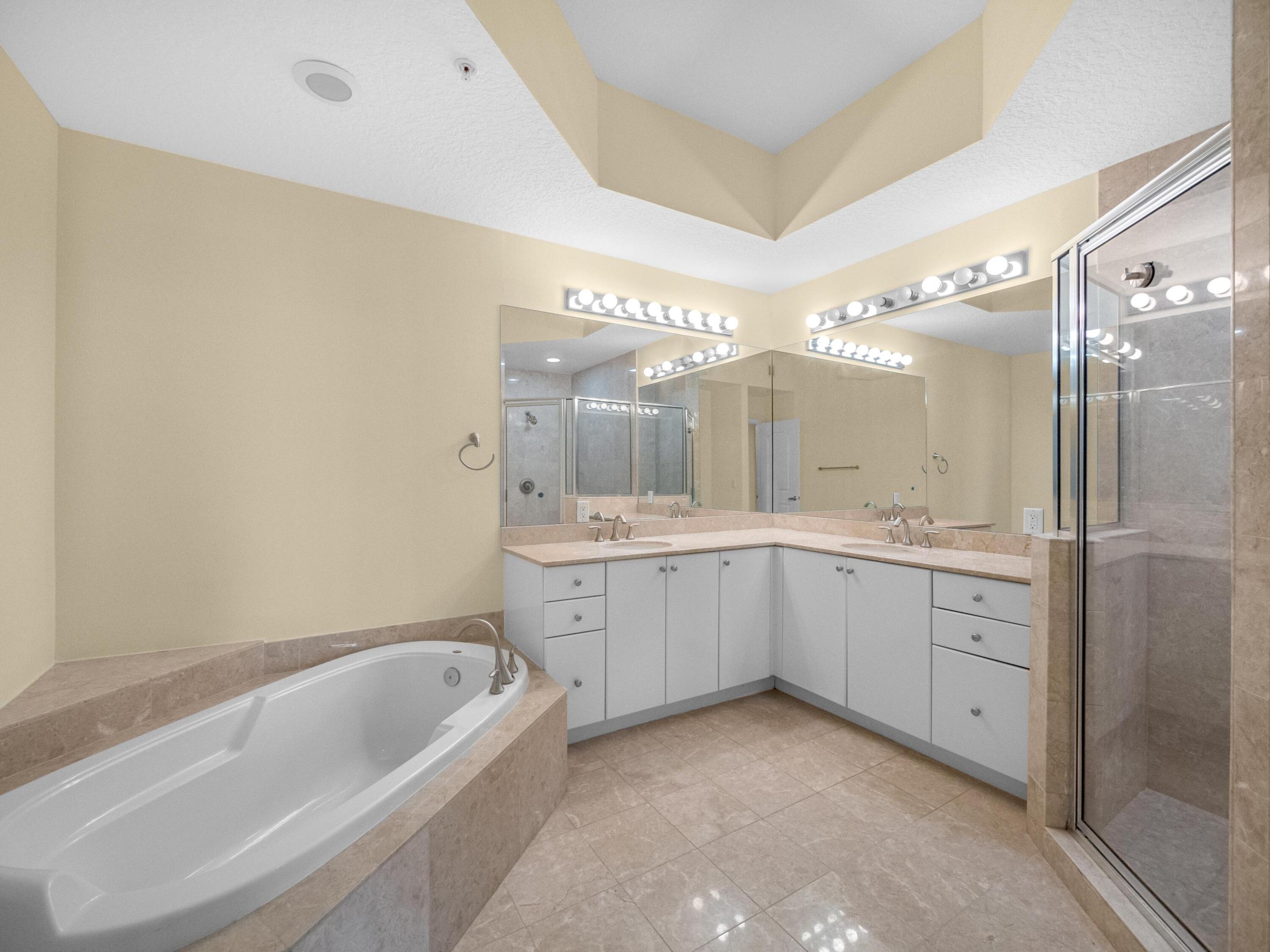 701 S Olive Avenue 1012