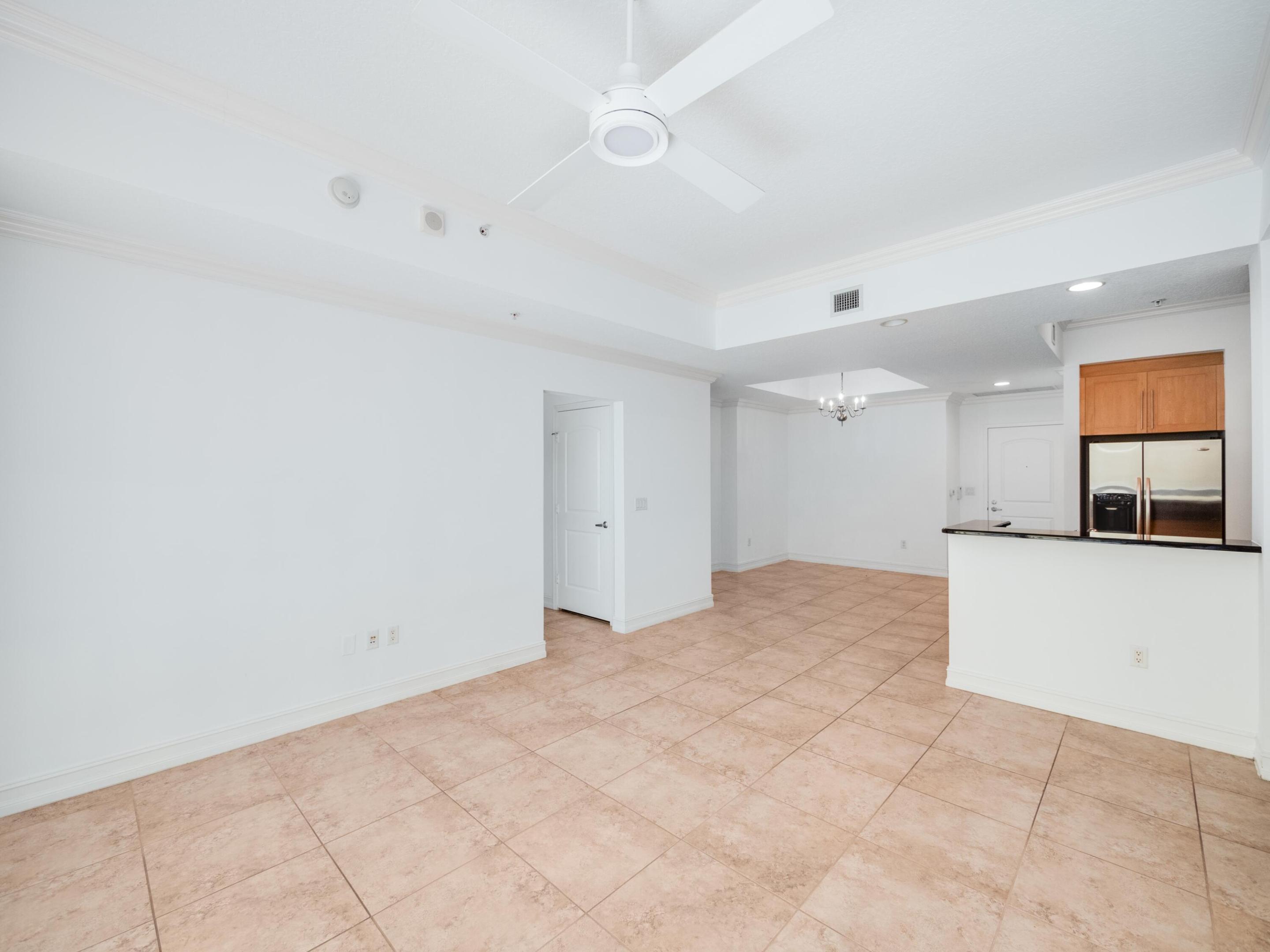 701 S Olive Avenue 1105