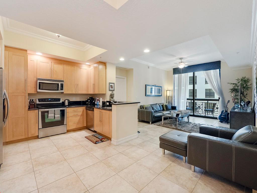 701 S Olive Avenue 1105