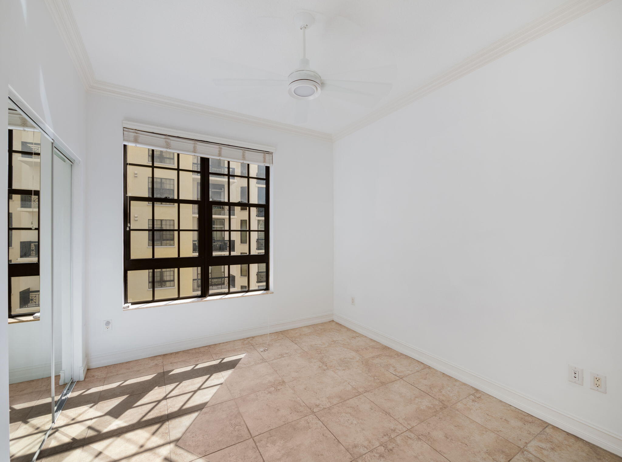 701 S Olive Avenue 1105