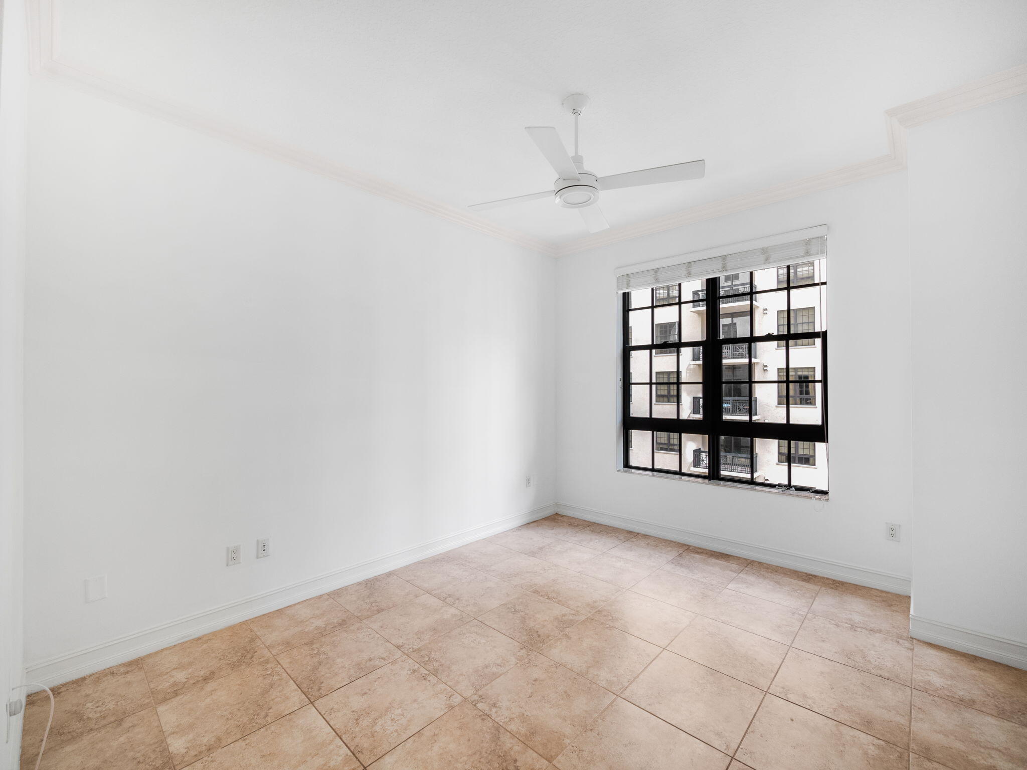 701 S Olive Avenue 1105