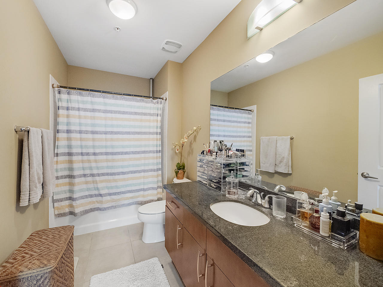 300 S Australian Avenue 1606