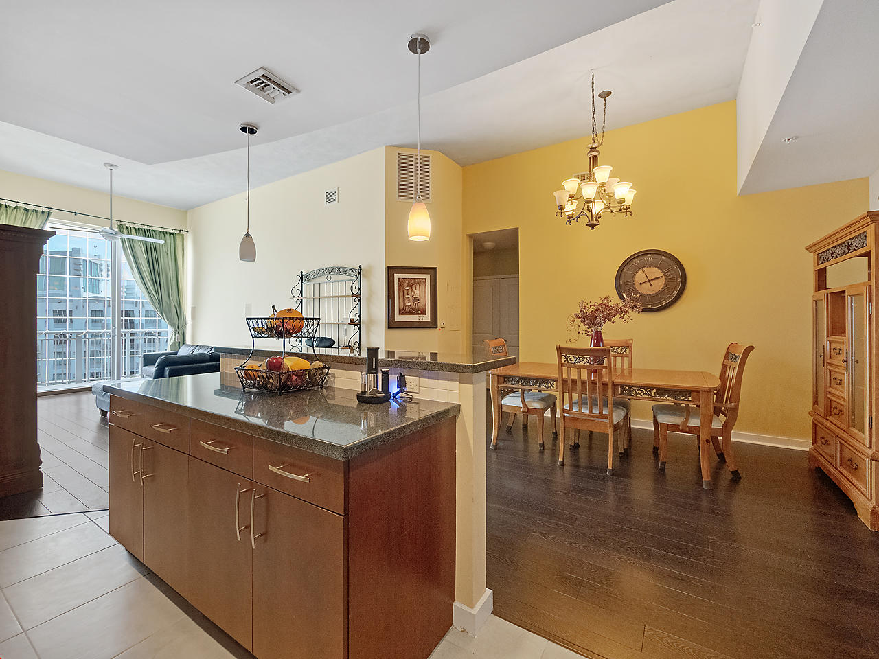 300 S Australian Avenue 1606