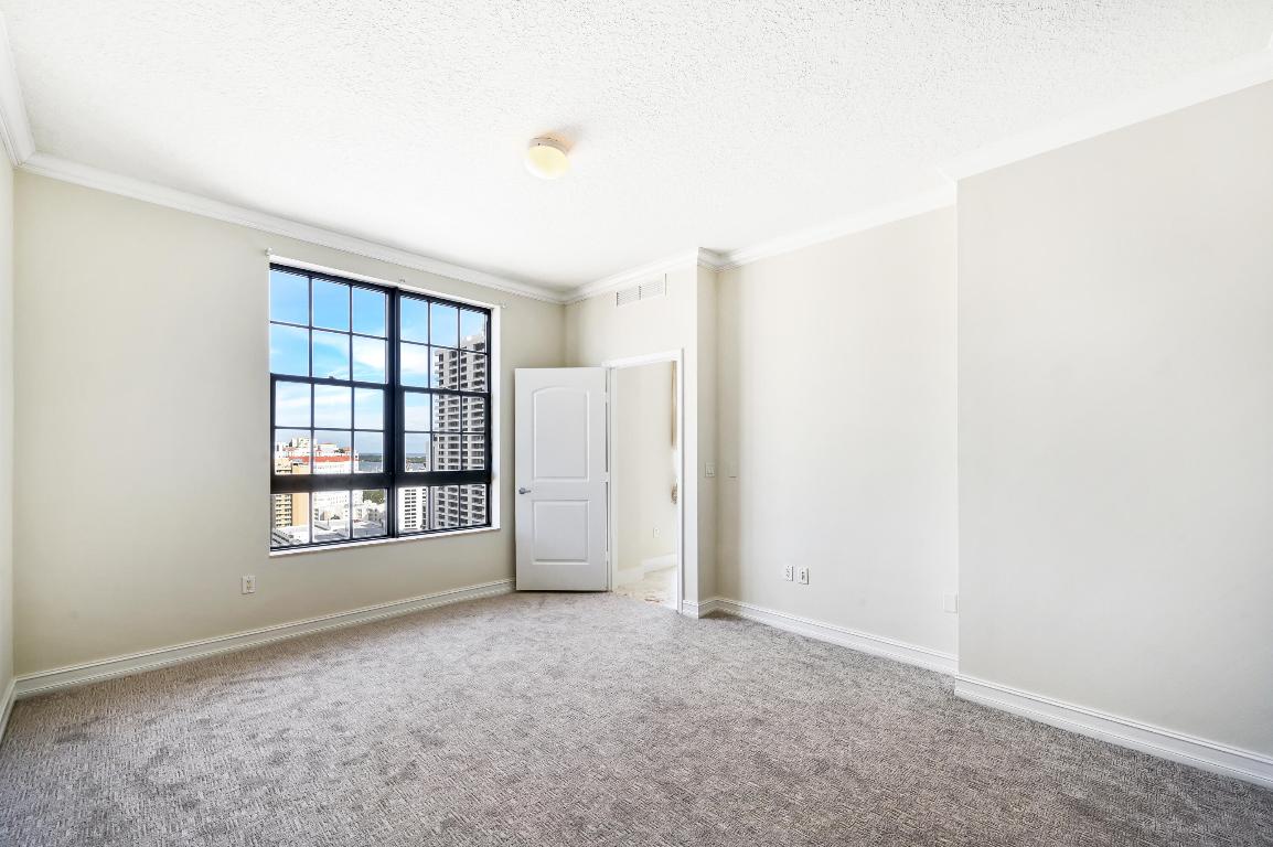 701 S Olive Avenue 1521