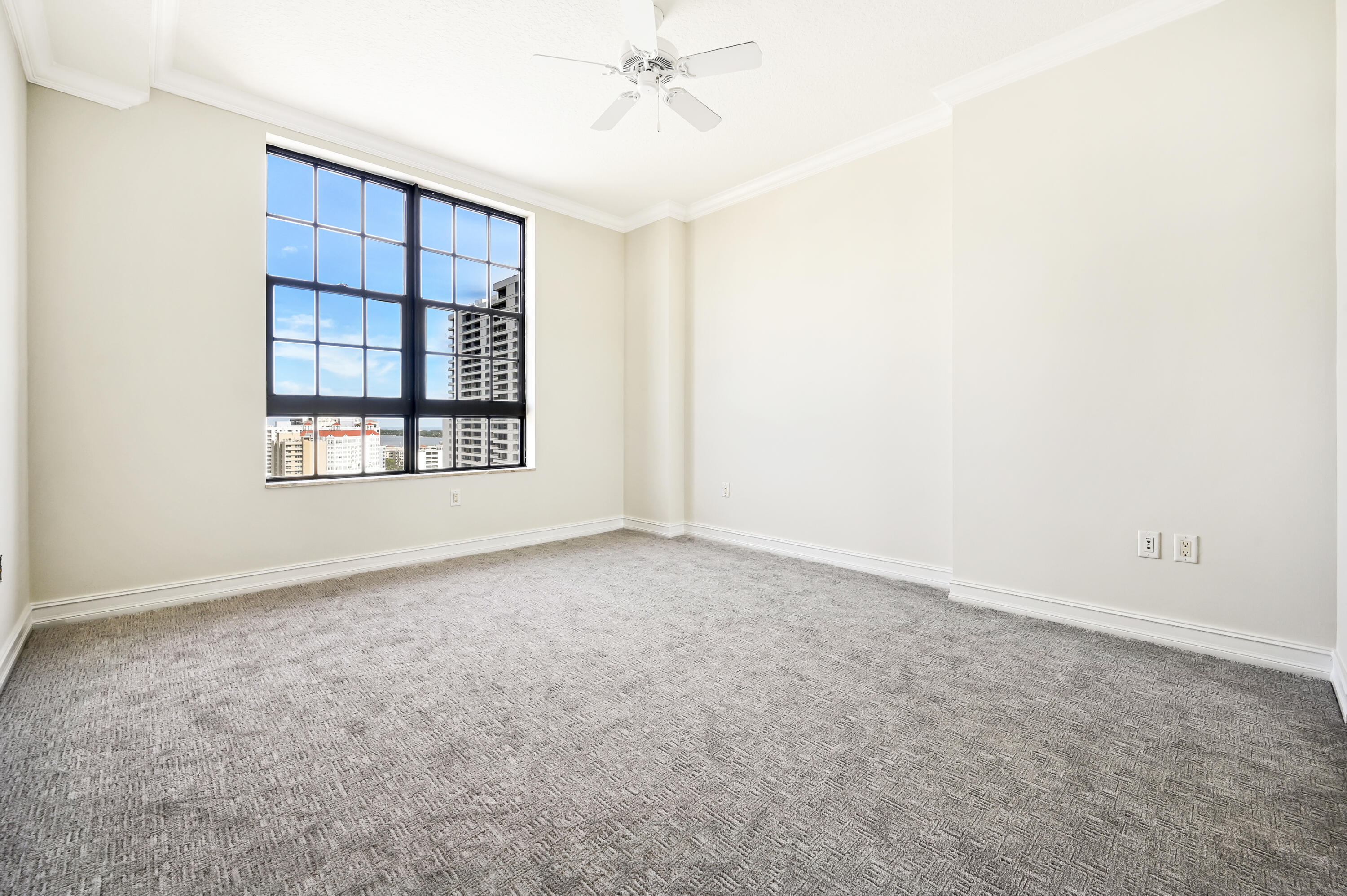 701 S Olive Avenue 1521