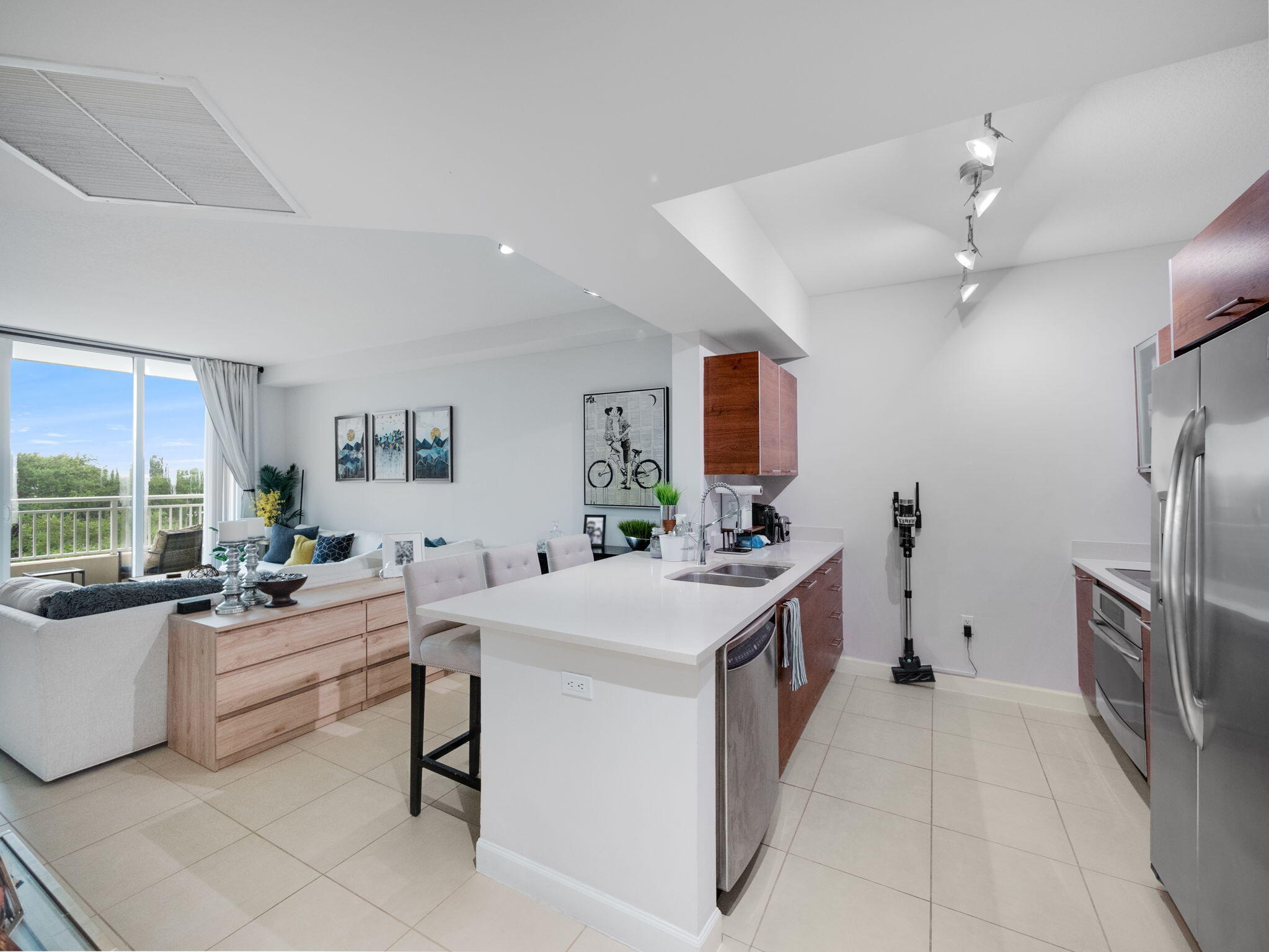 480 Hibiscus Street 341