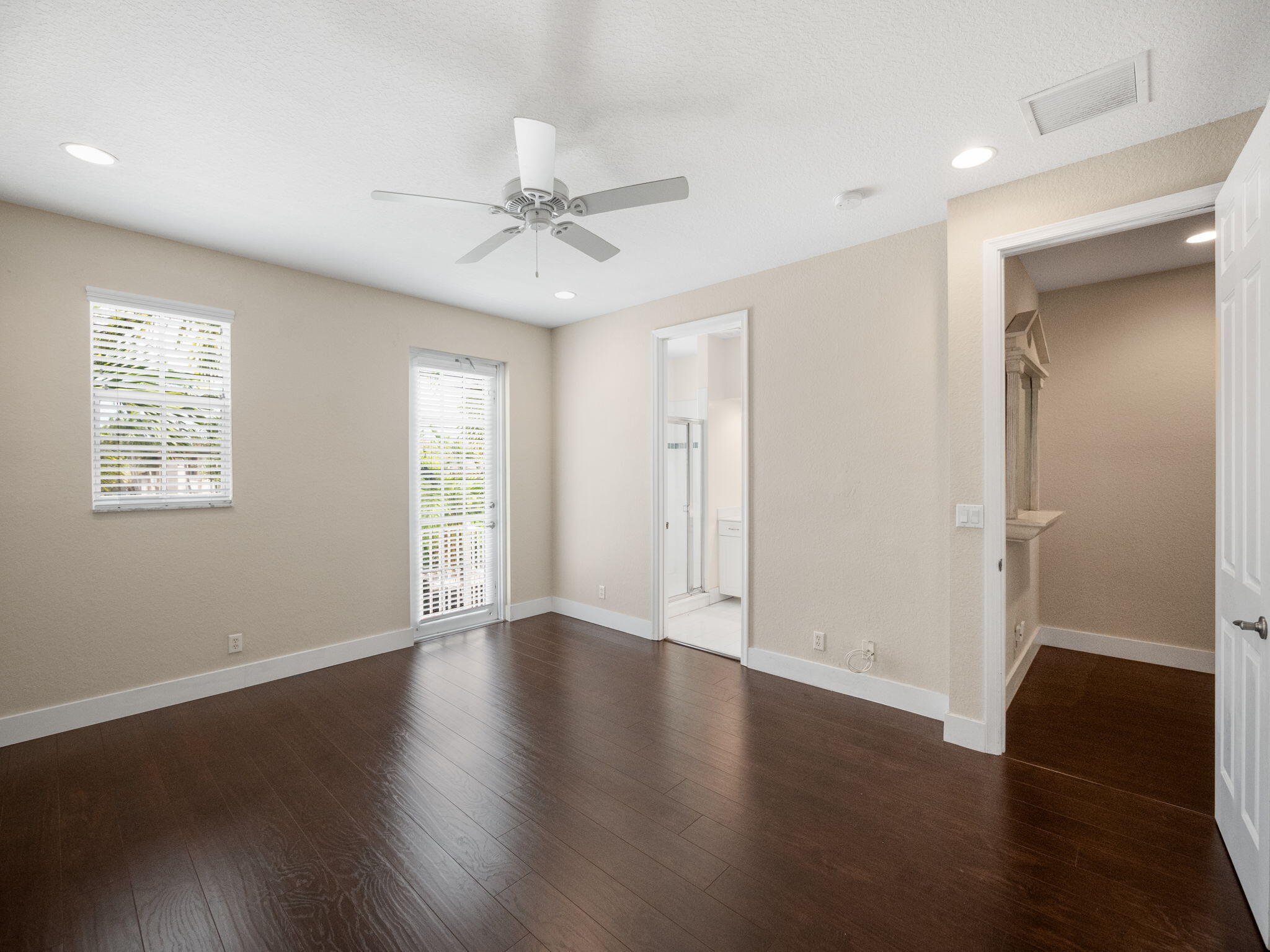 605 NW 25th Avenue