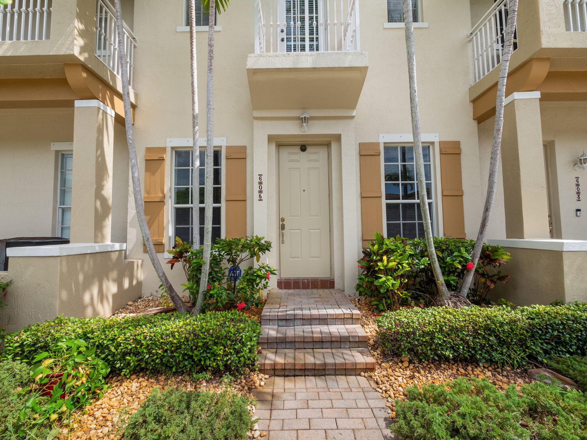 605 NW 25th Avenue