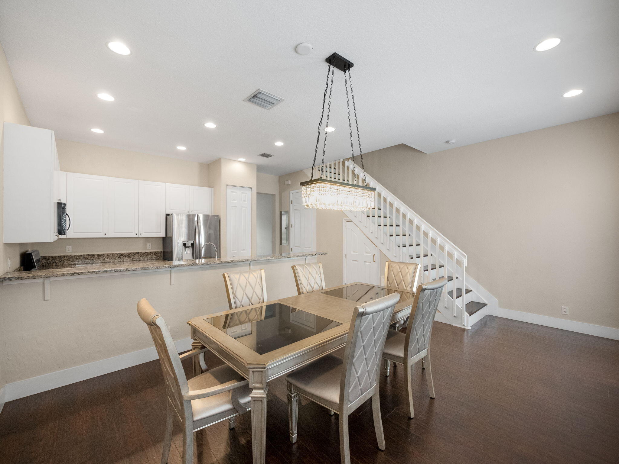 605 NW 25th Avenue