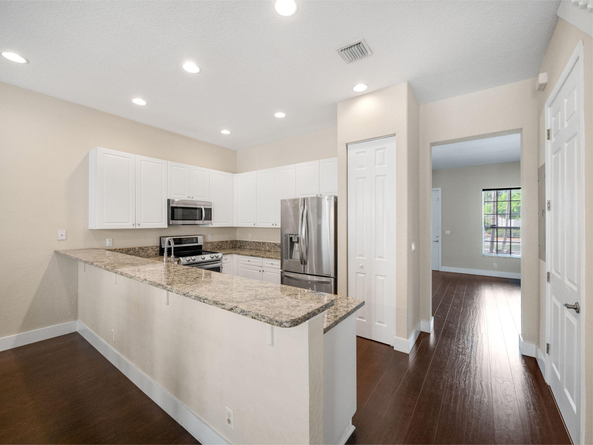 605 NW 25th Avenue