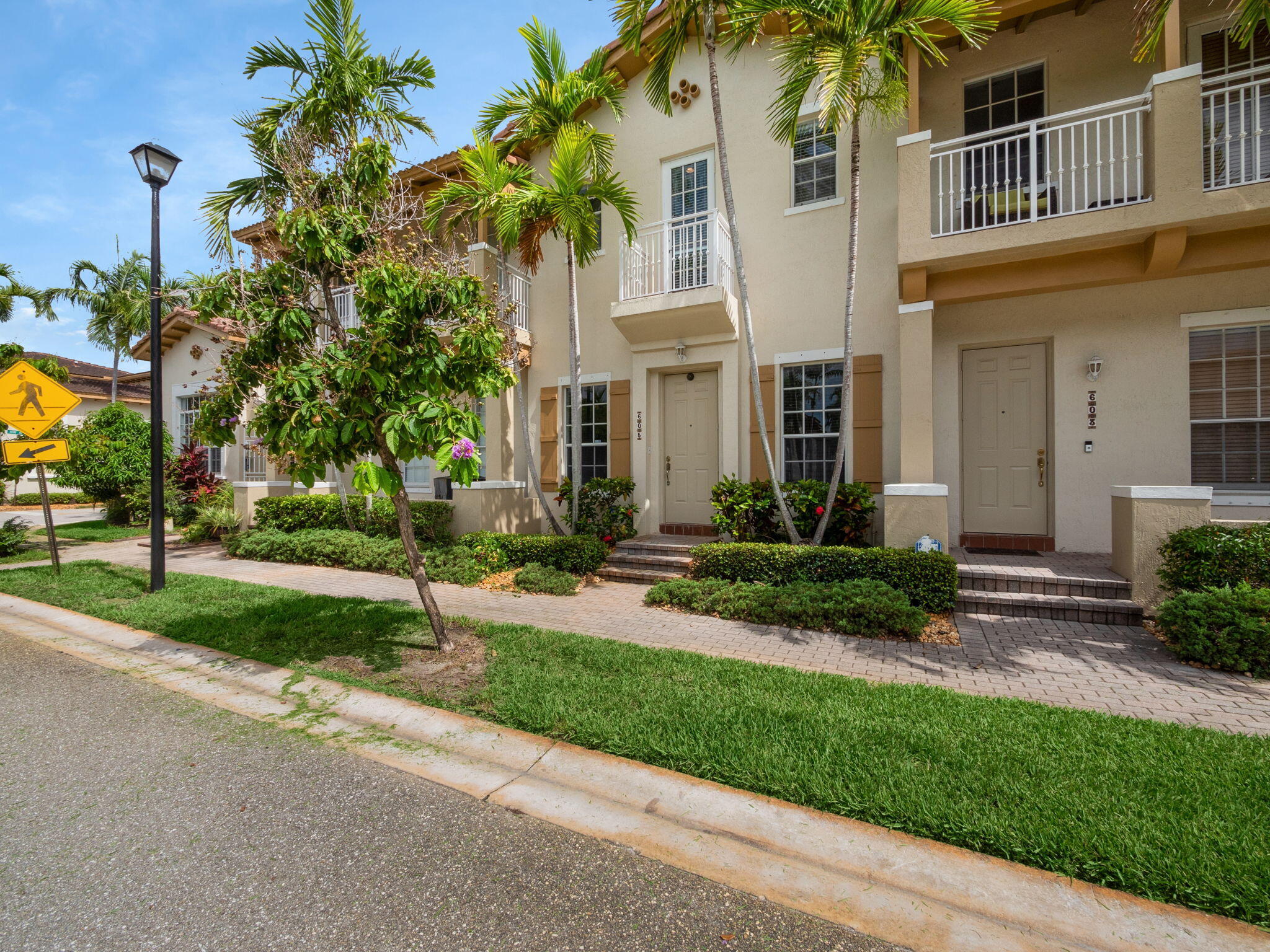 605 NW 25th Avenue