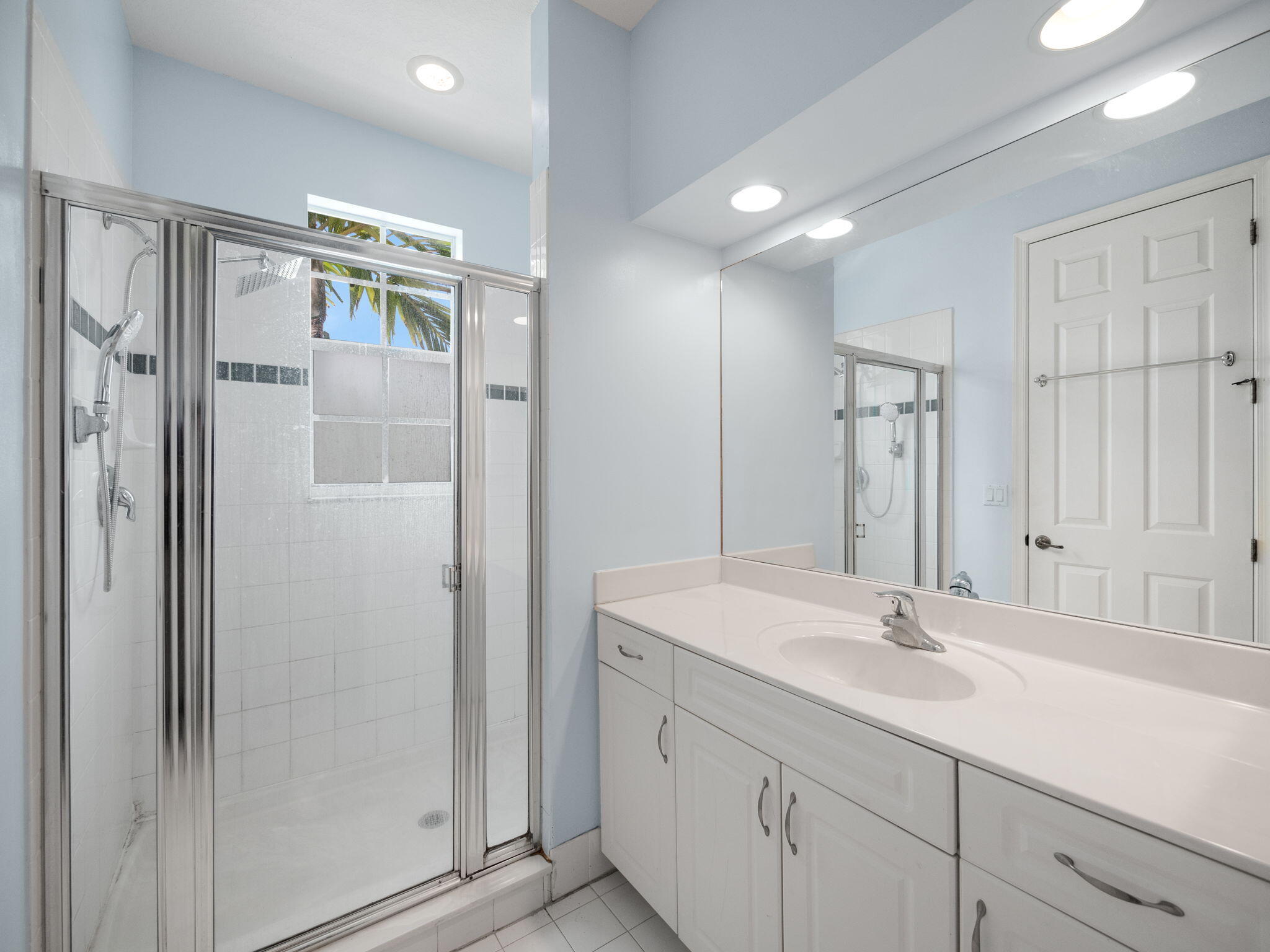 605 NW 25th Avenue
