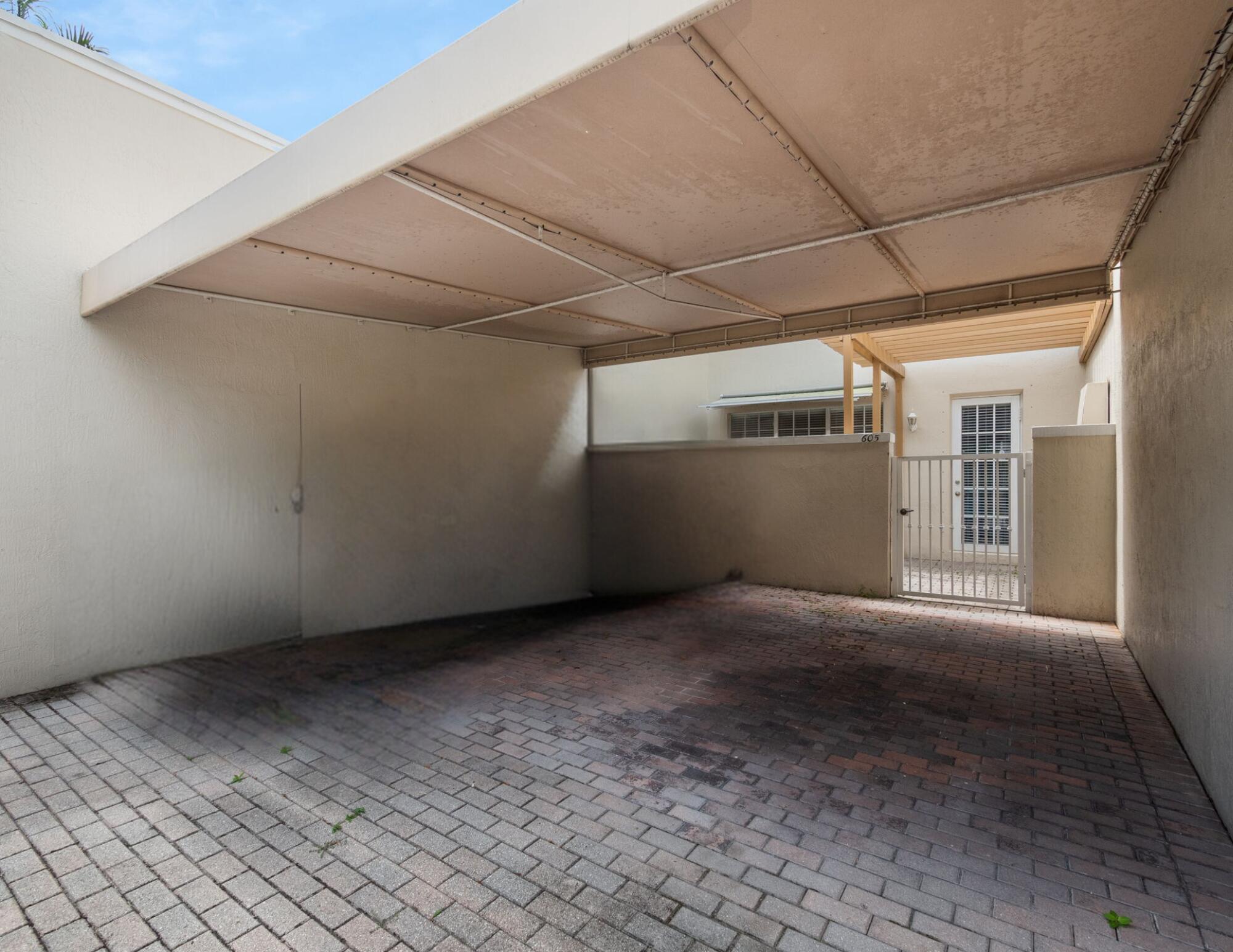 605 NW 25th Avenue