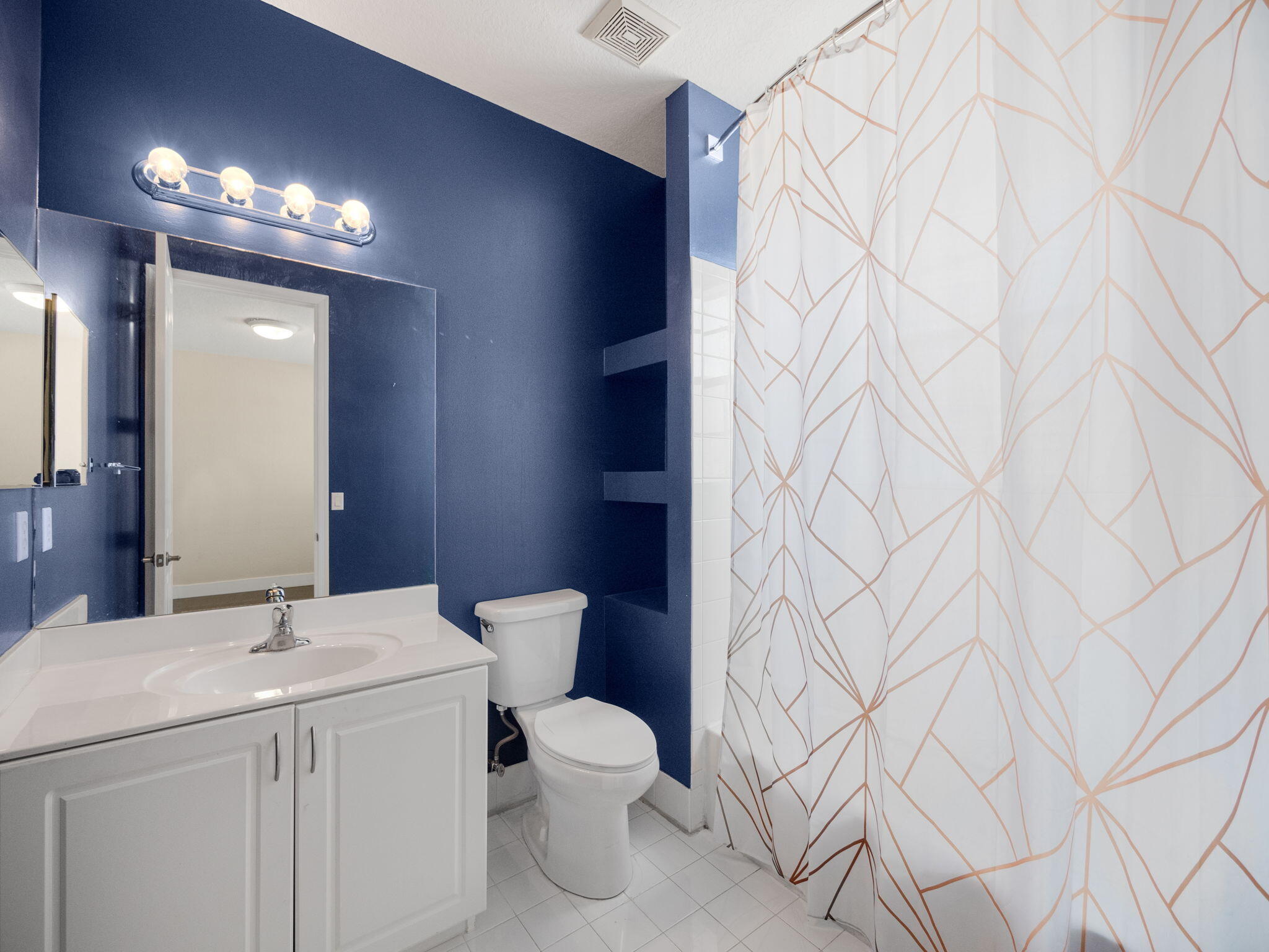 605 NW 25th Avenue