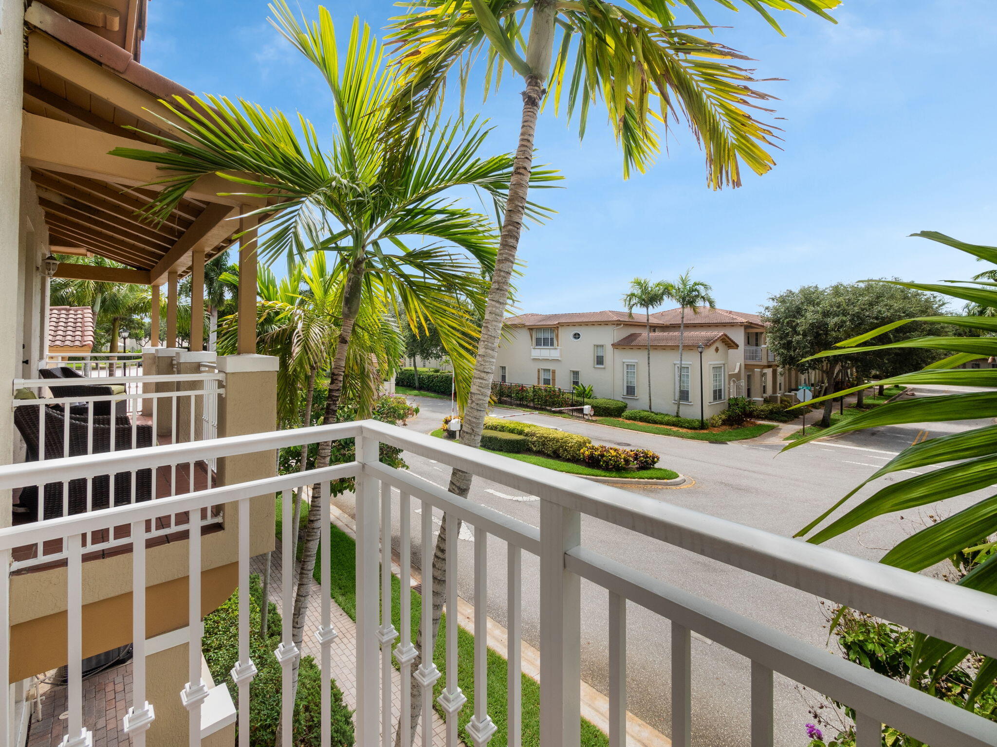 605 NW 25th Avenue