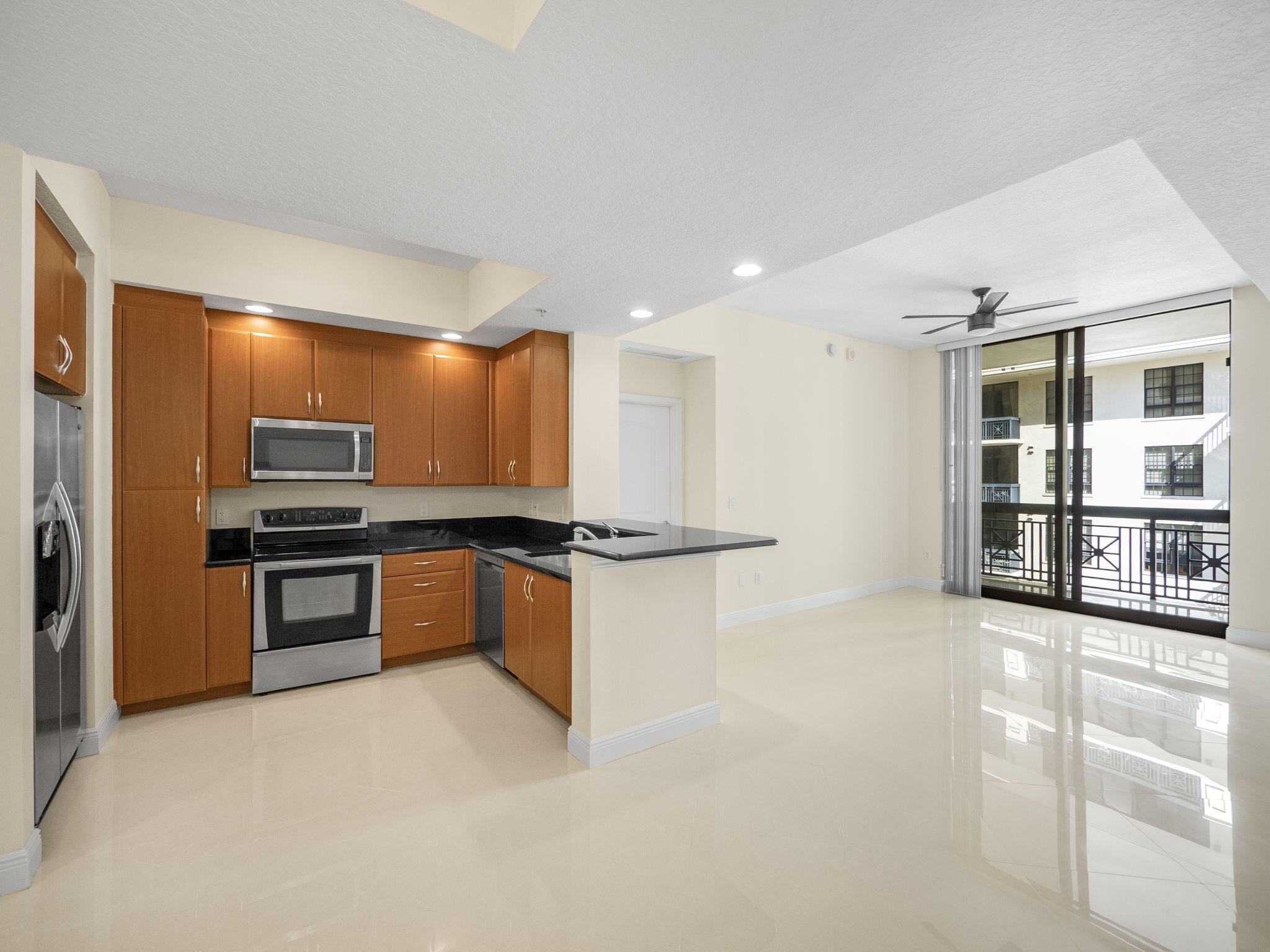 701 S Olive Avenue 1405