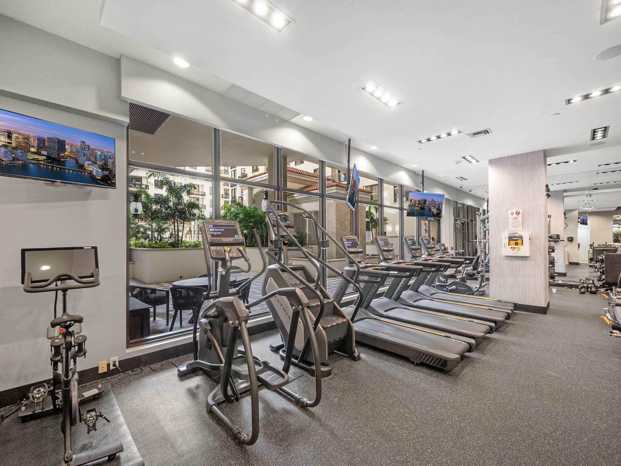 701 S Olive Avenue 1405