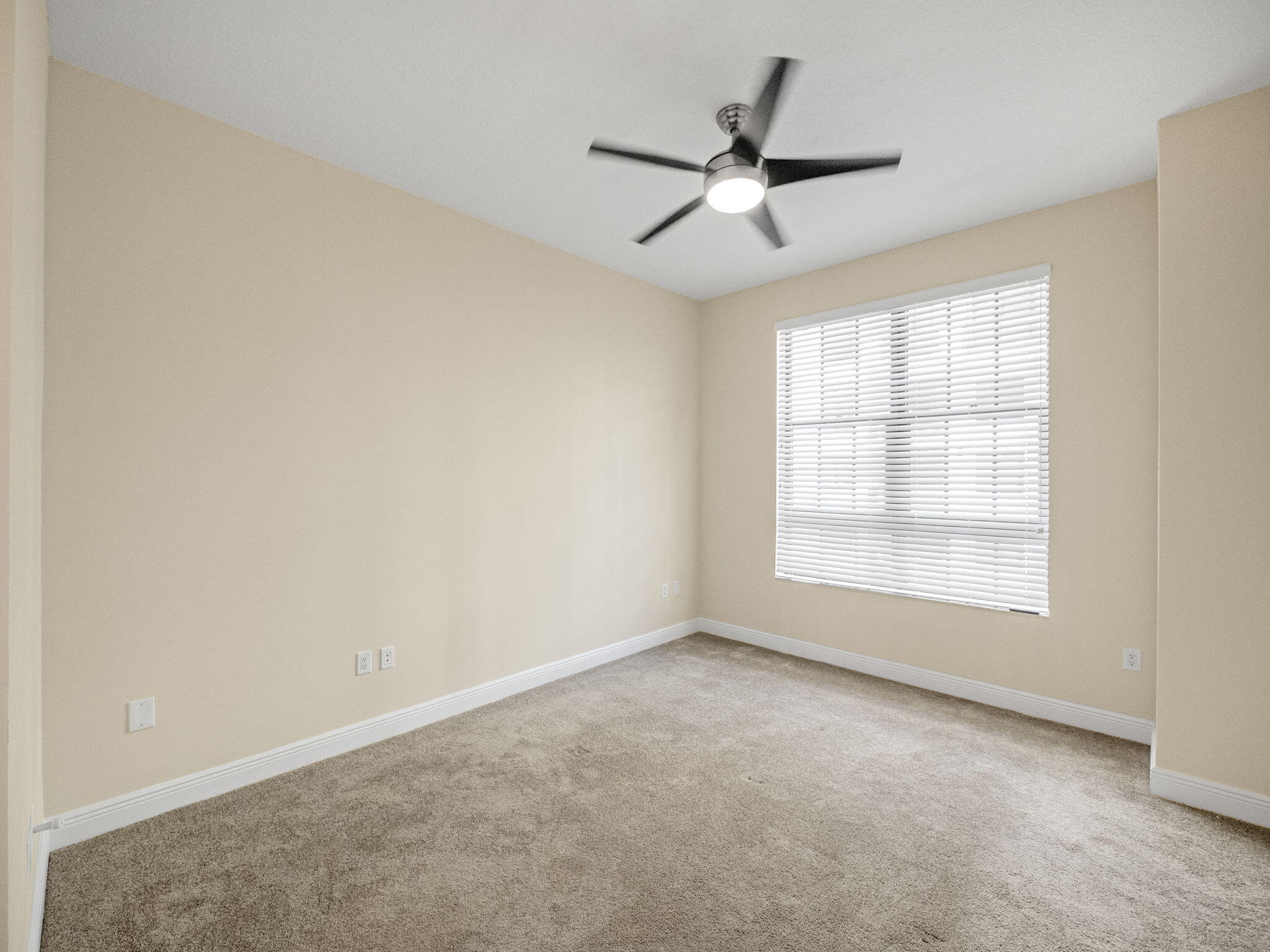 701 S Olive Avenue 1405