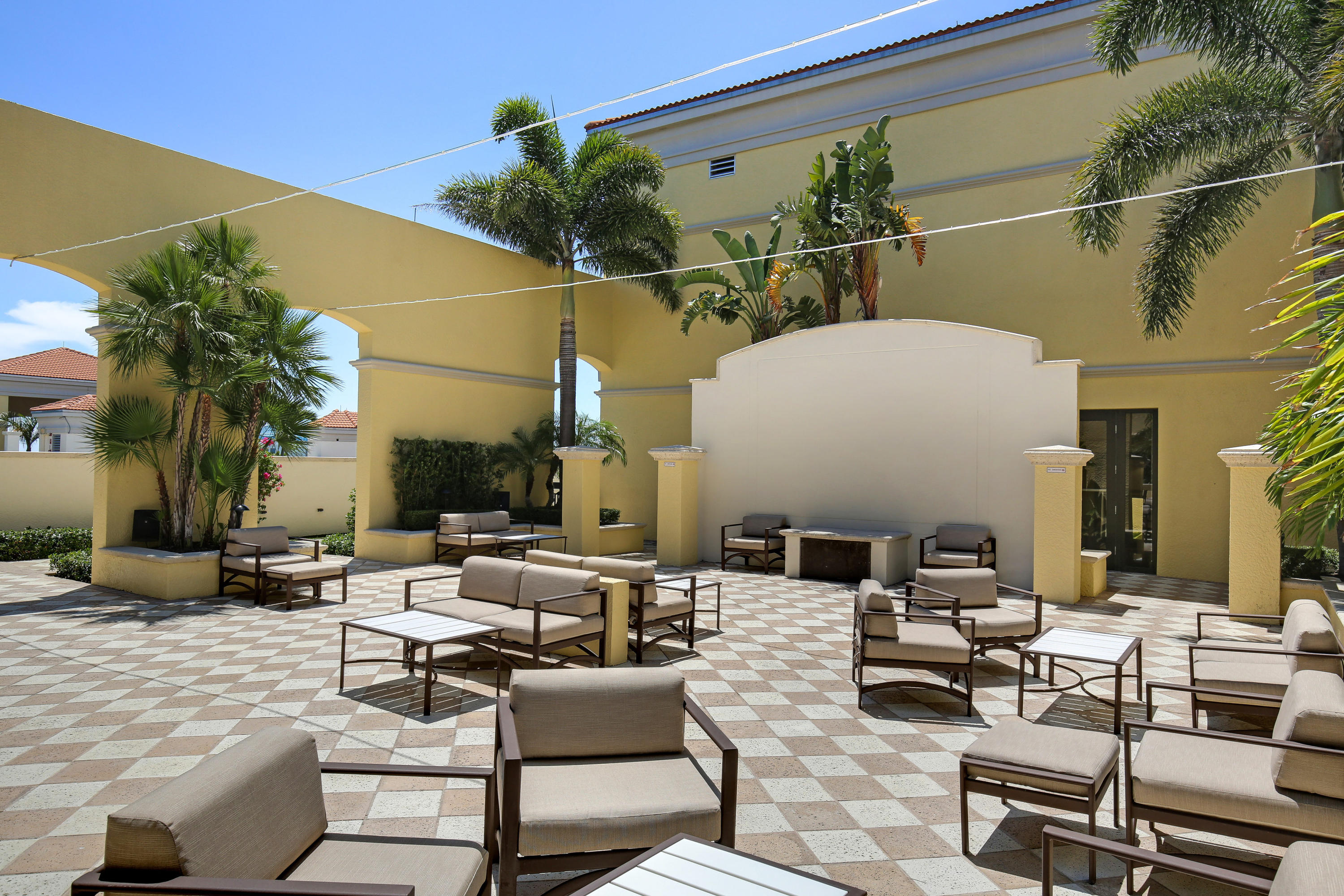 701 S Olive Avenue 1405