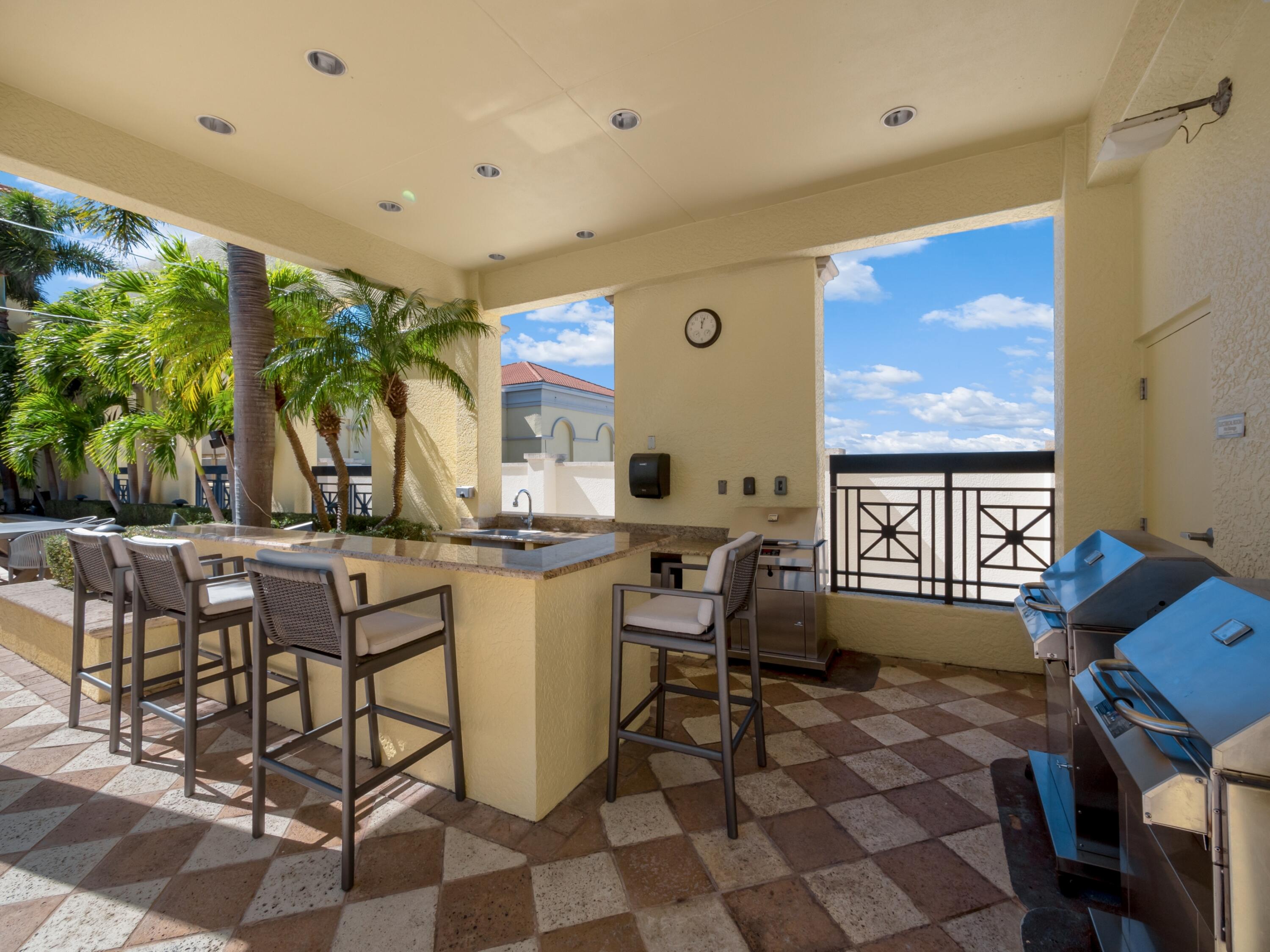 701 S Olive Avenue 605
