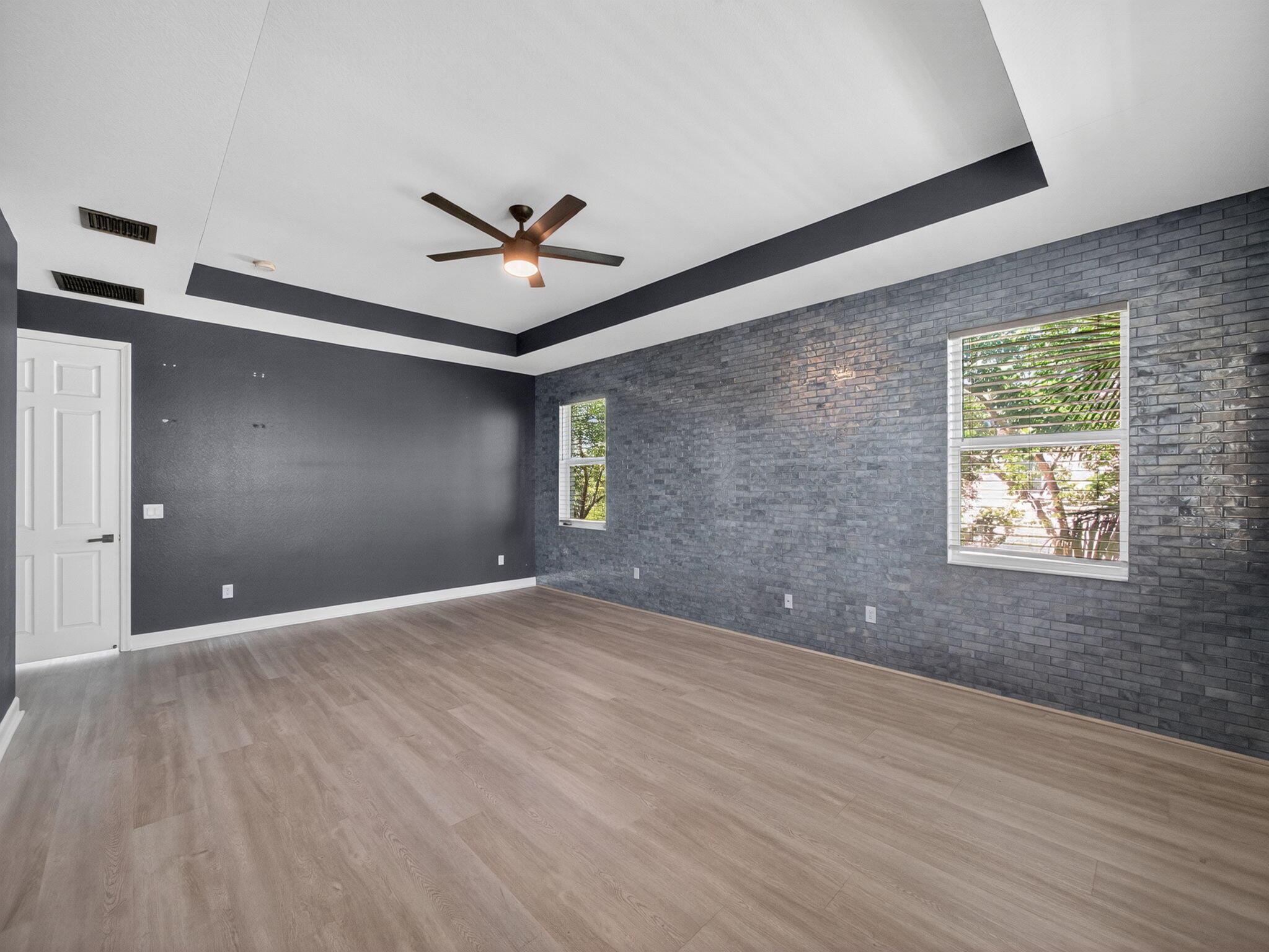 19655 Split Rail Run