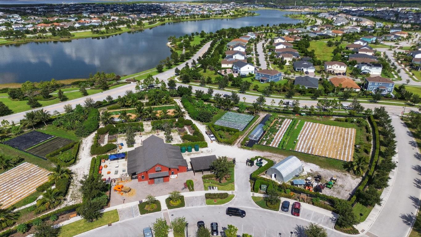 19655 Split Rail Run