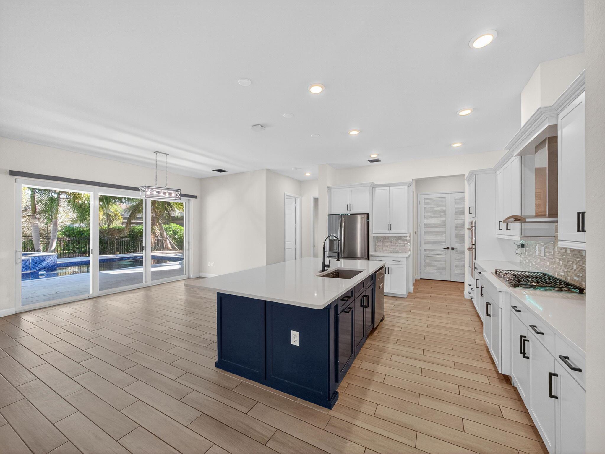 19655 Split Rail Run