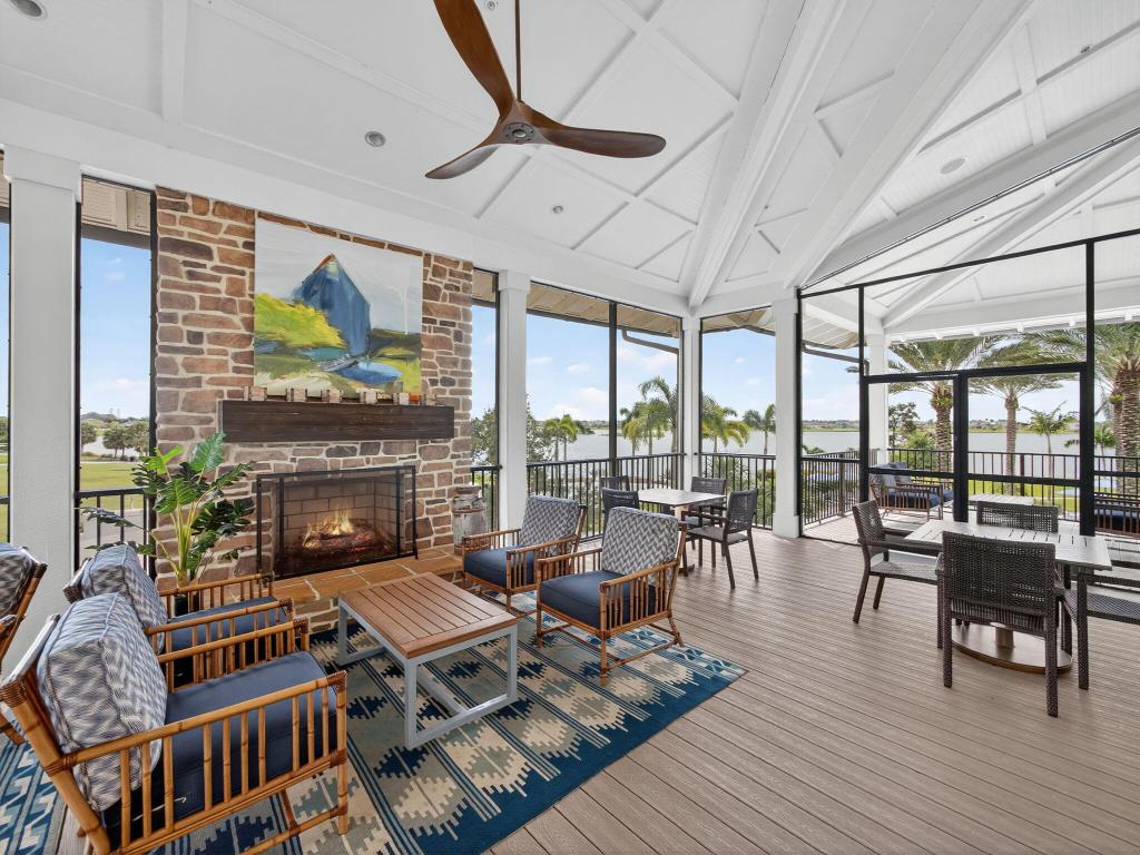 19655 Split Rail Run