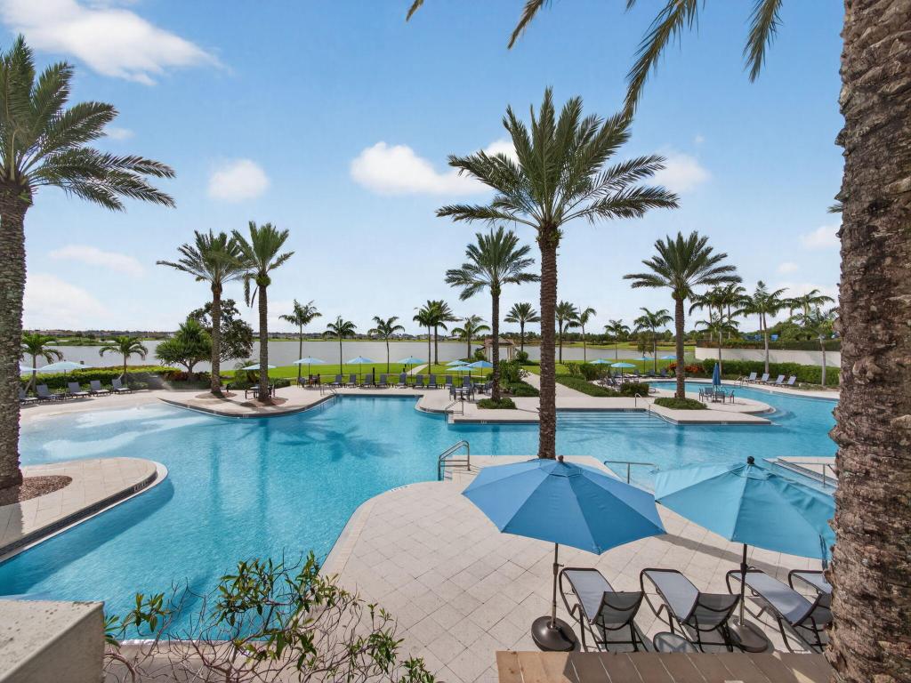 19655 Split Rail Run