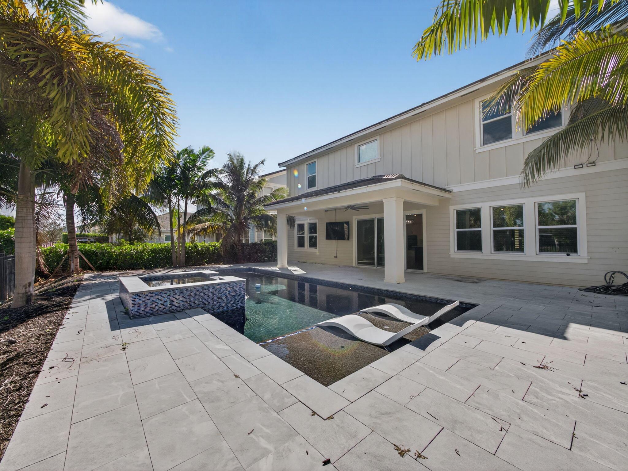 19655 Split Rail Run