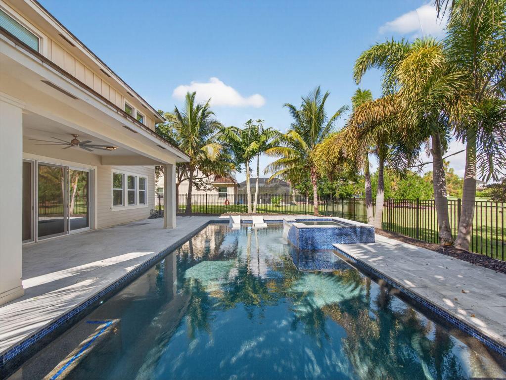 19655 Split Rail Run