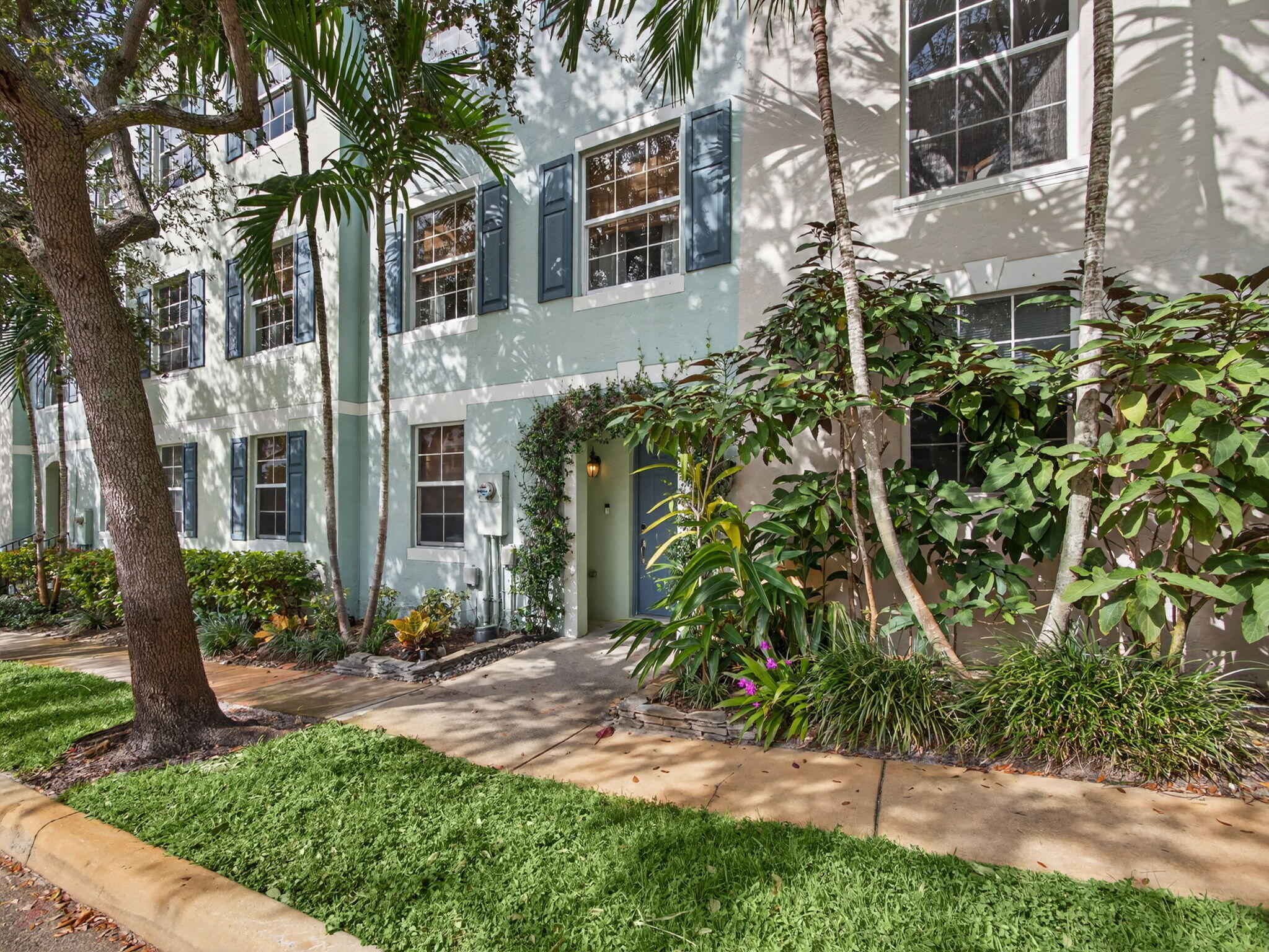747 St Street 747