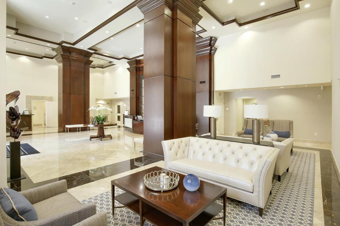 701 S Olive Avenue 1105