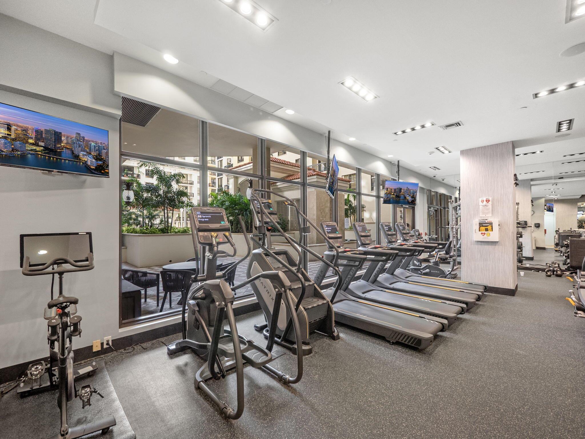 701 S Olive Avenue 1105