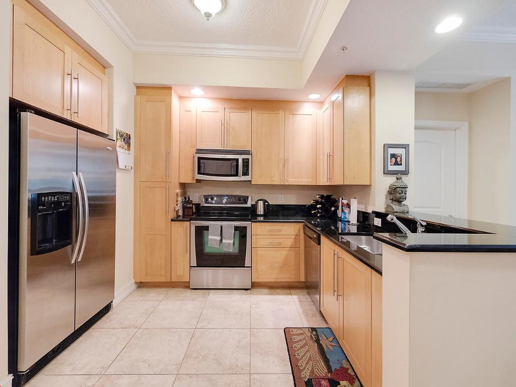 701 S Olive Avenue 1105