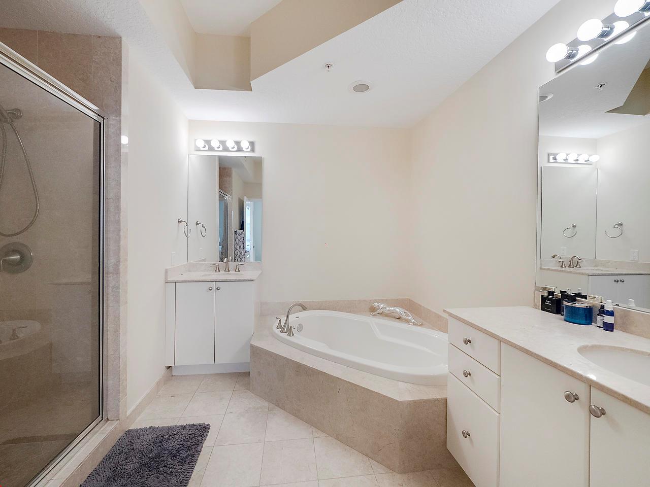 701 S Olive Avenue 1105