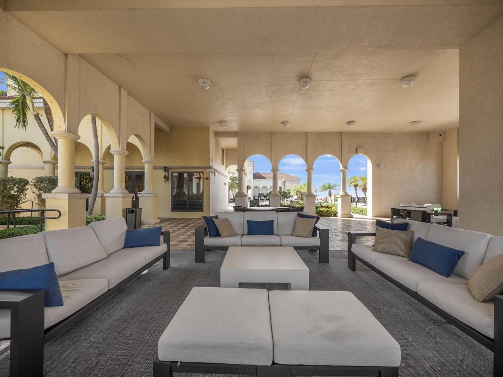 701 S Olive Avenue 1105