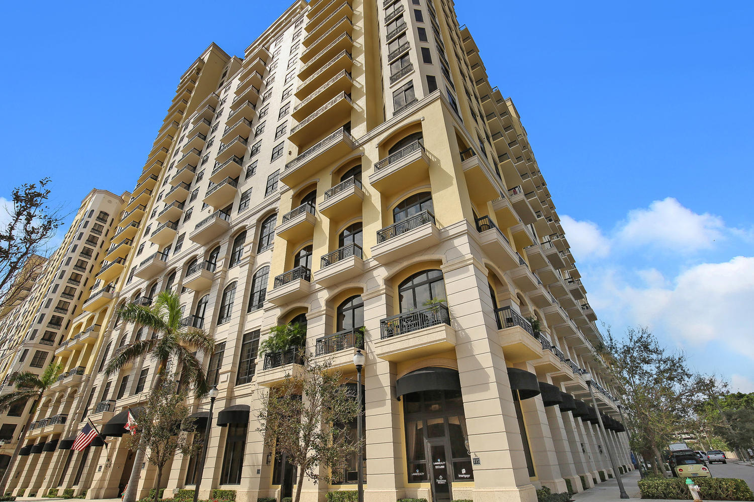 701 S Olive Avenue 1105