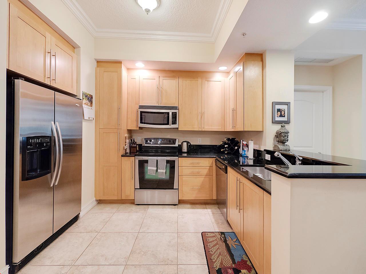 701 S Olive Avenue 1105