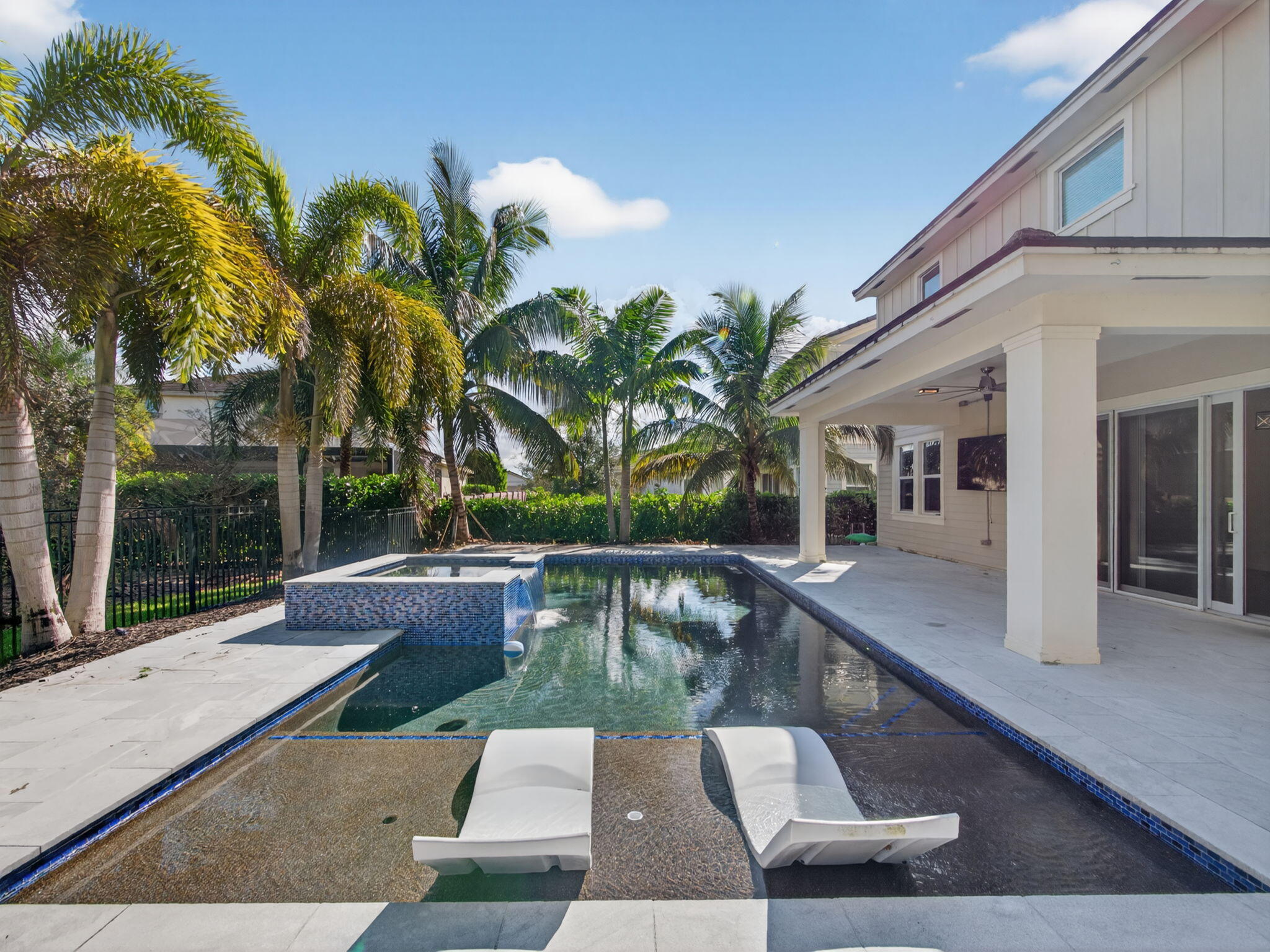 19655 Split Rail Run