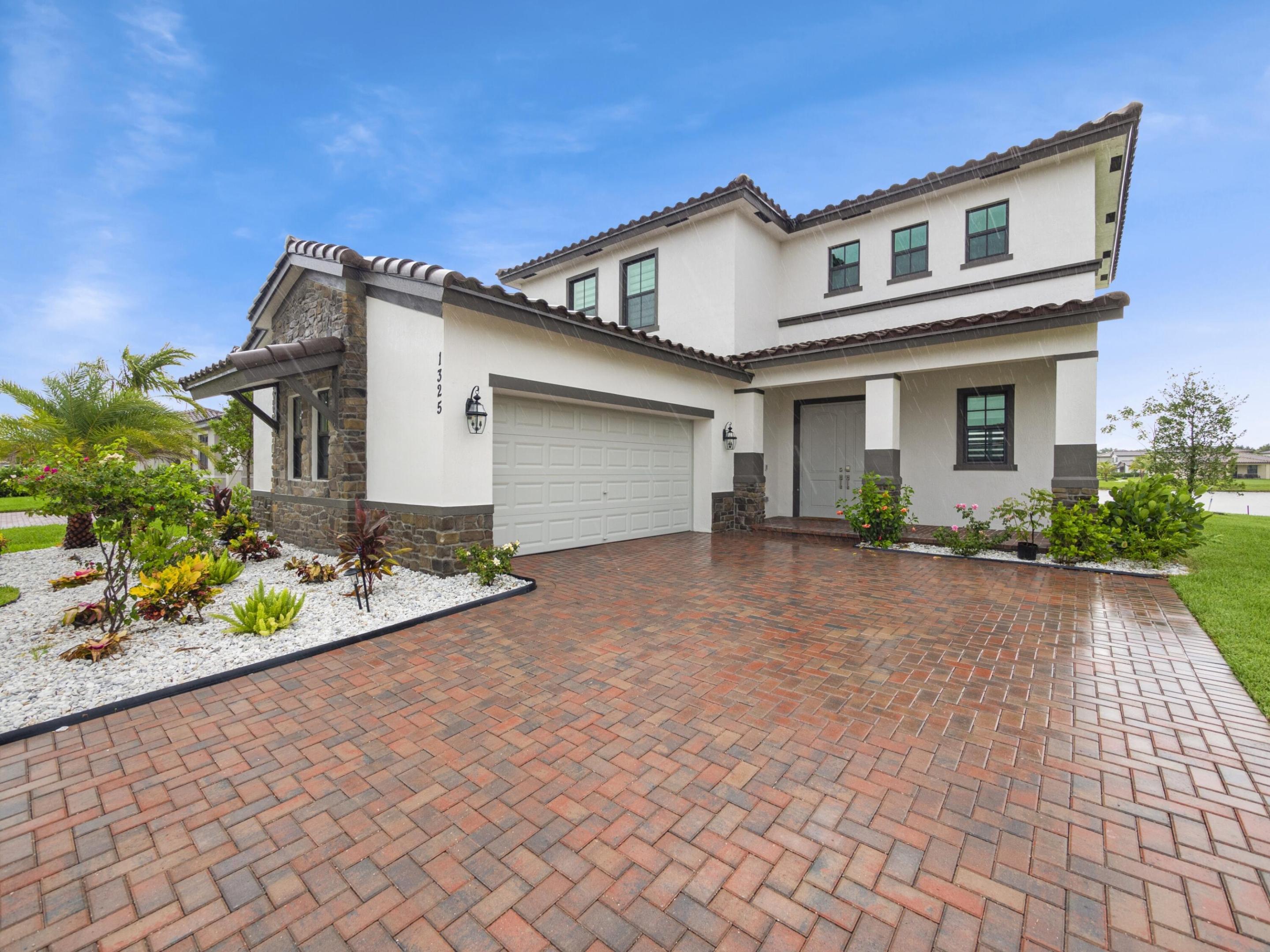 1325 Whitcombe Drive