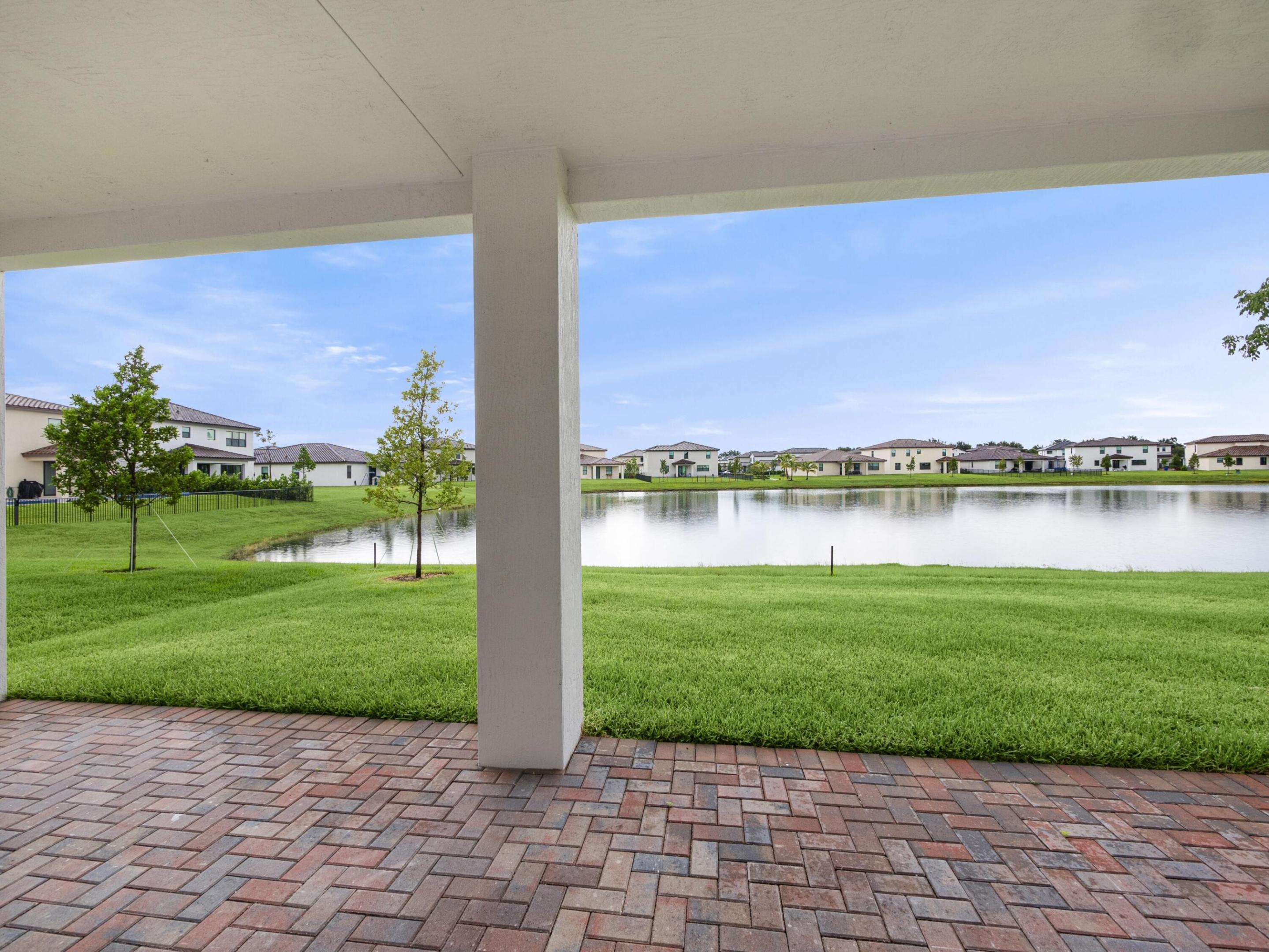 1325 Whitcombe Drive