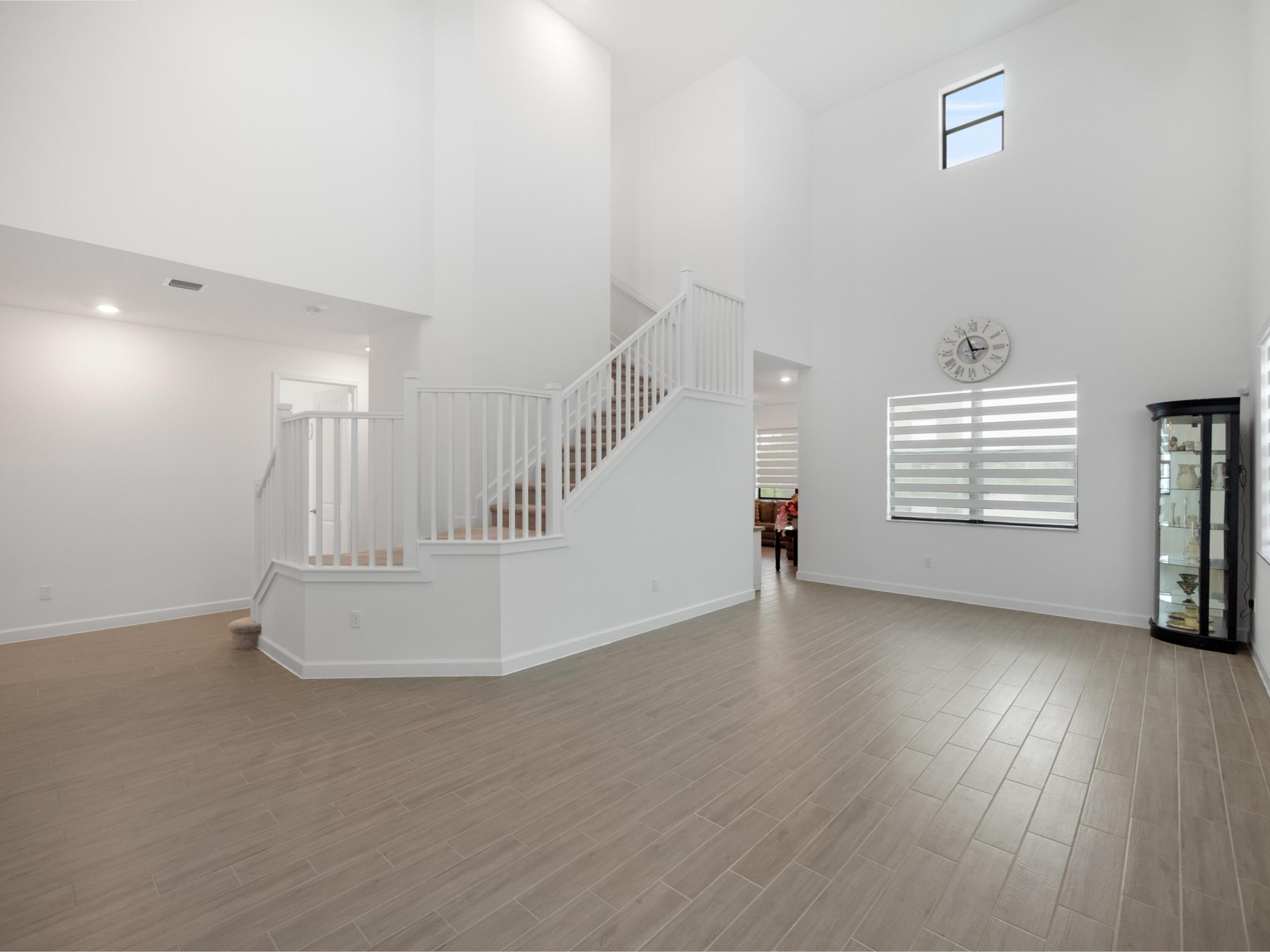 1325 Whitcombe Drive