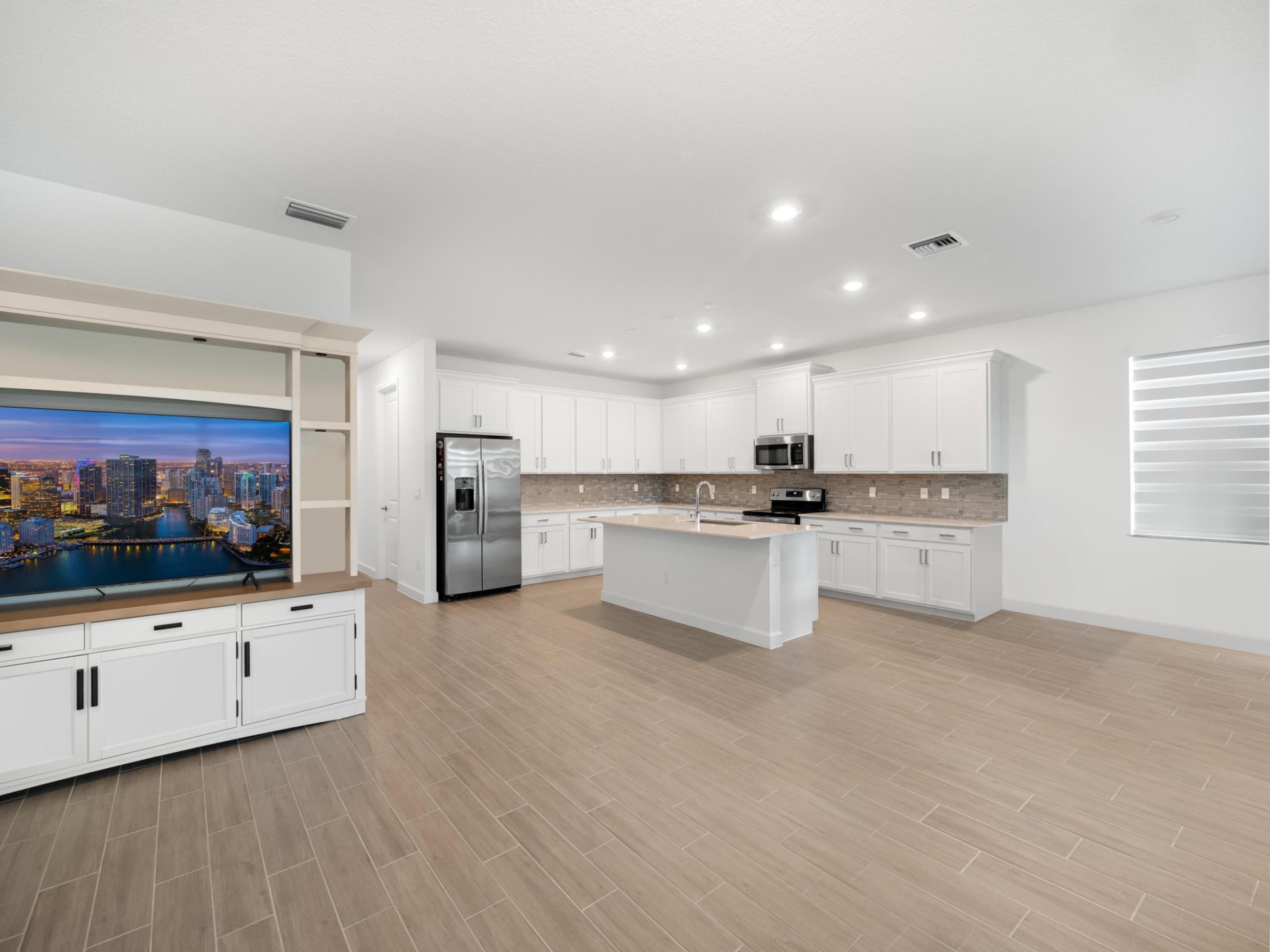 1325 Whitcombe Drive