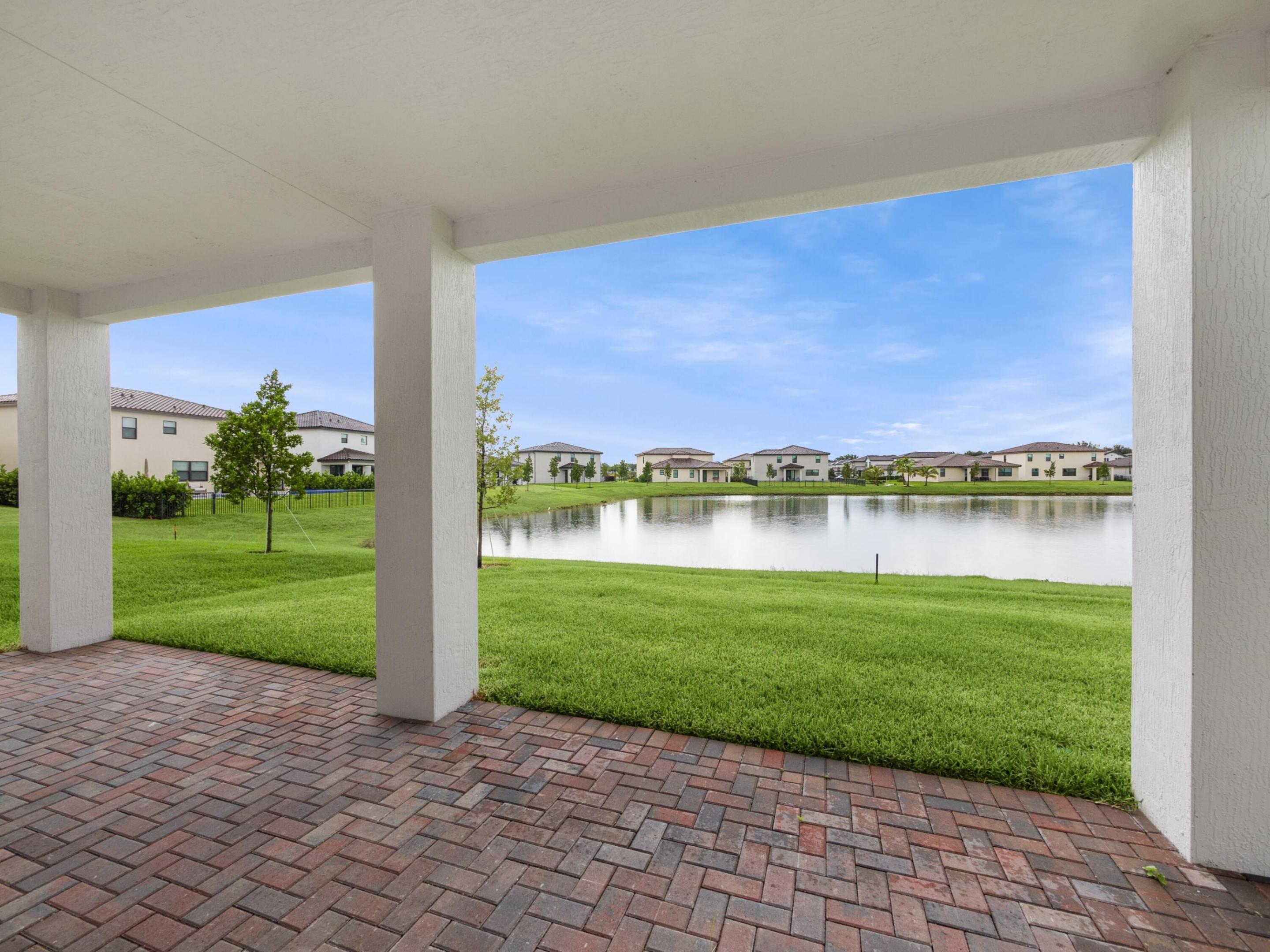 1325 Whitcombe Drive