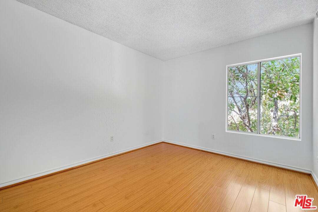 18350 Hatteras St Unit: 253