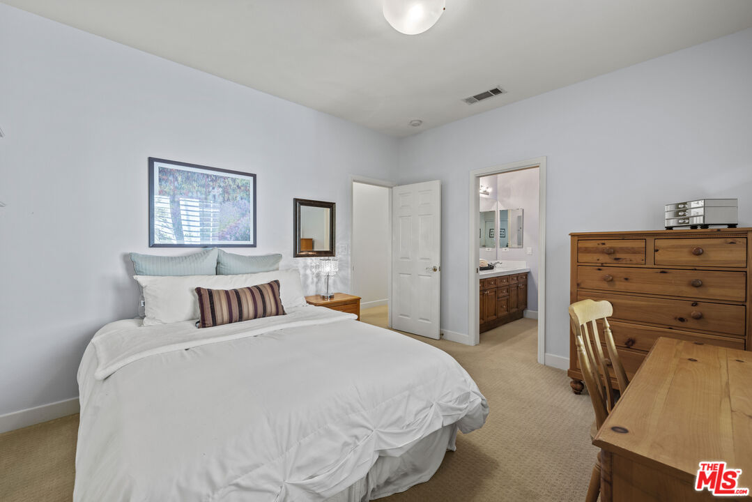 3432 Daniella Ct