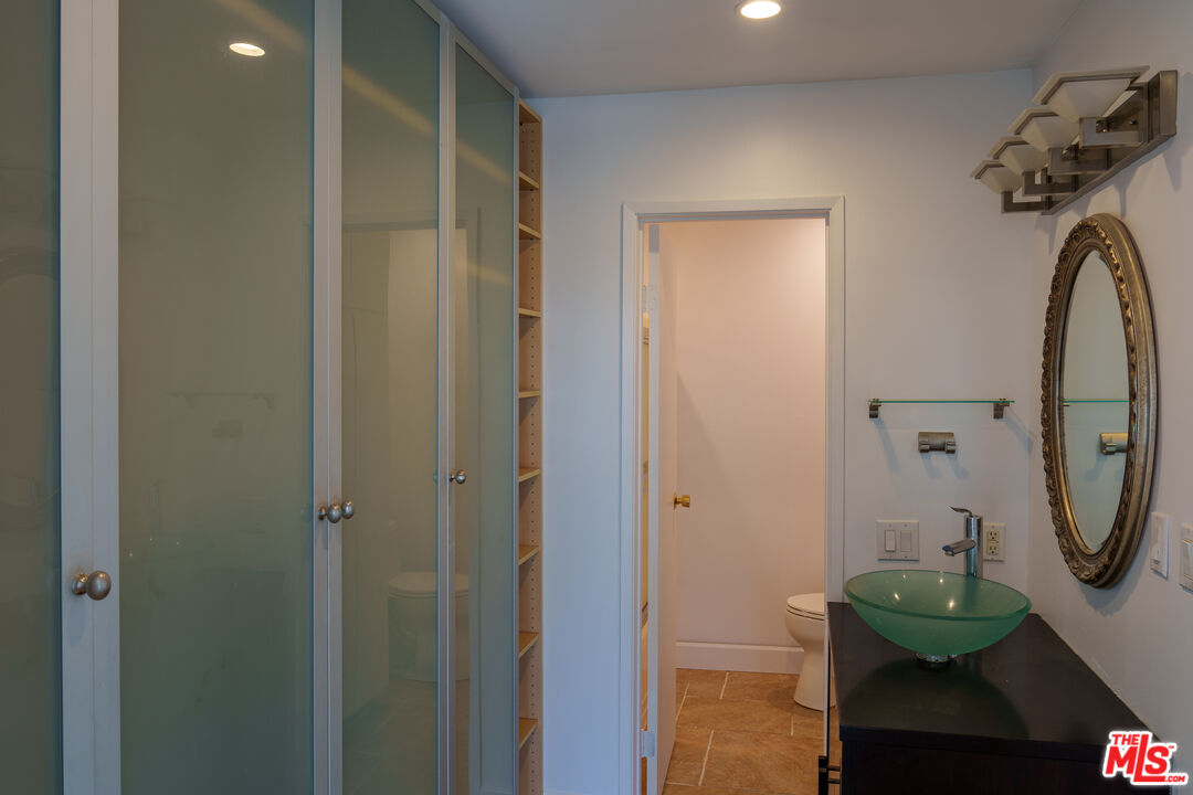 5585 E Pacific Coast Hwy Unit: 340