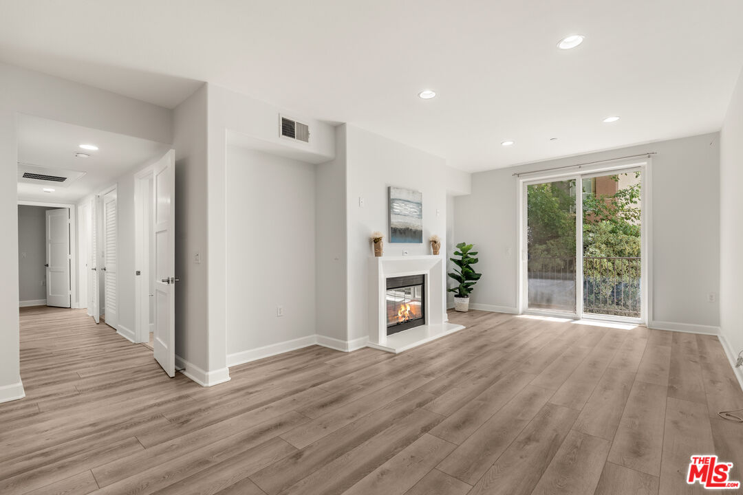 14412 Killion St Unit: 205